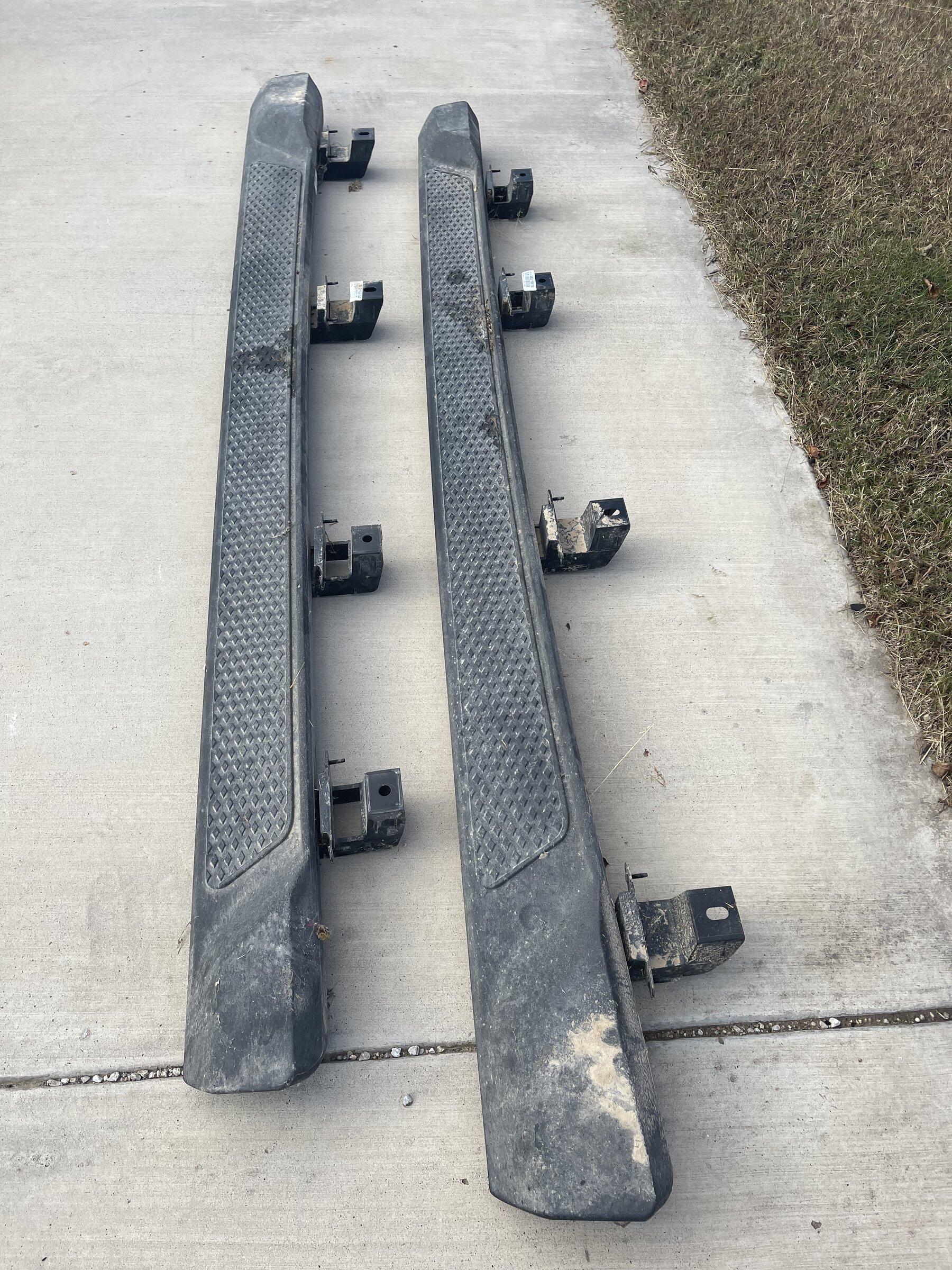 Jeep Gladiator Free OEM Running Boards 00AE8D65-F404-460B-A03A-456A4D96EC01