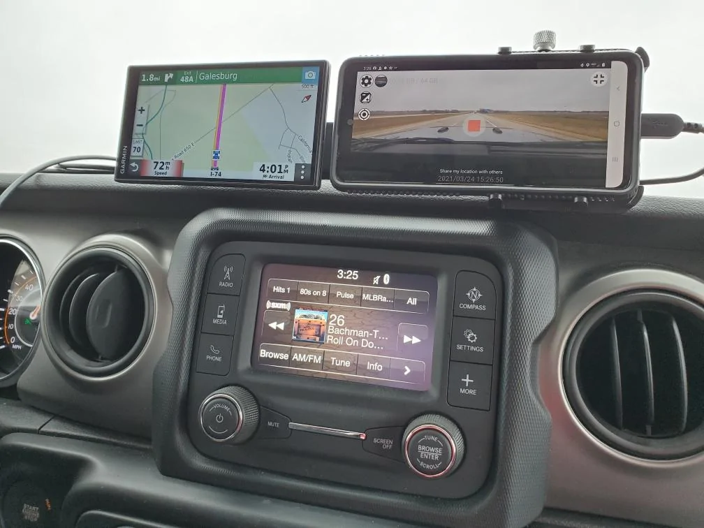 Jeep Gladiator Cell phone holder? 1861
