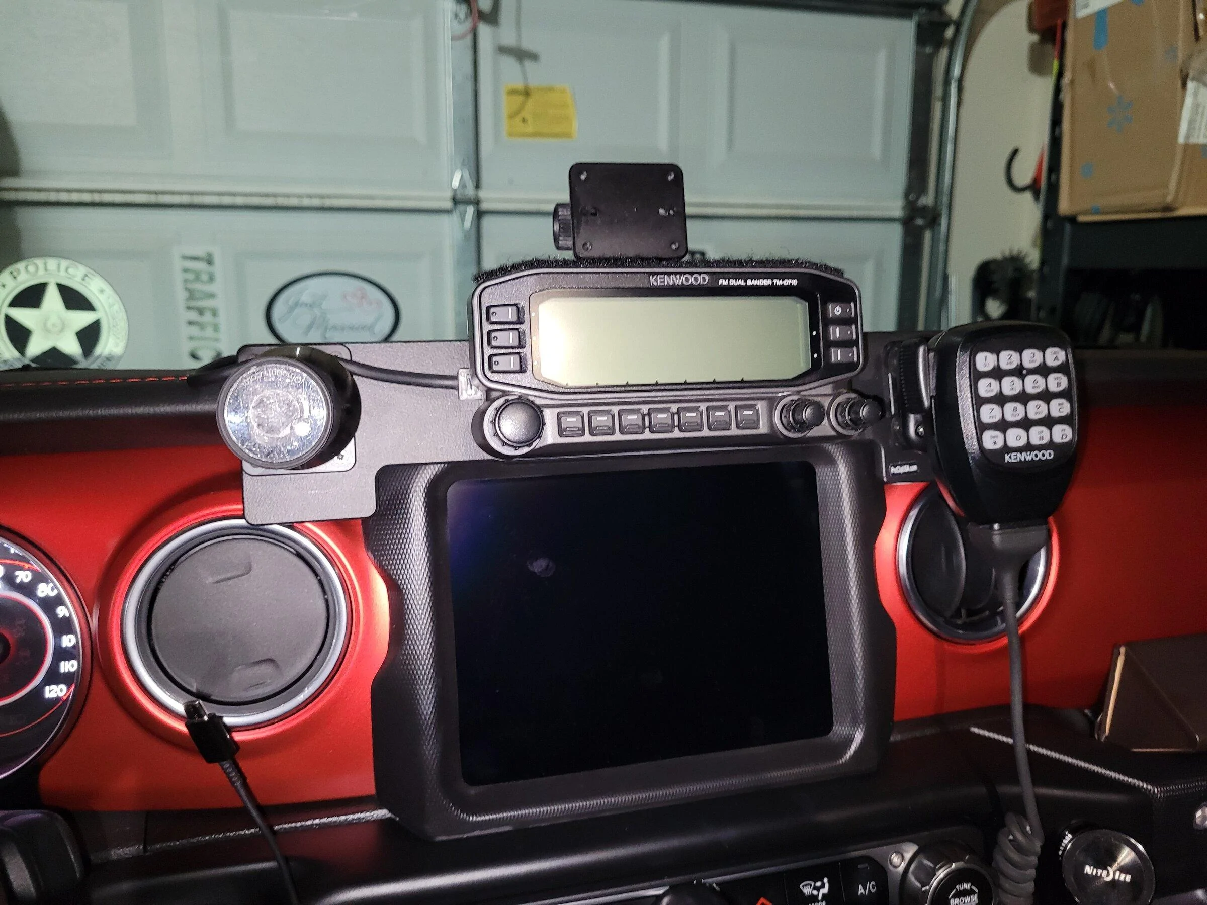 Jeep Gladiator Cell phone holder? 20220110_133926