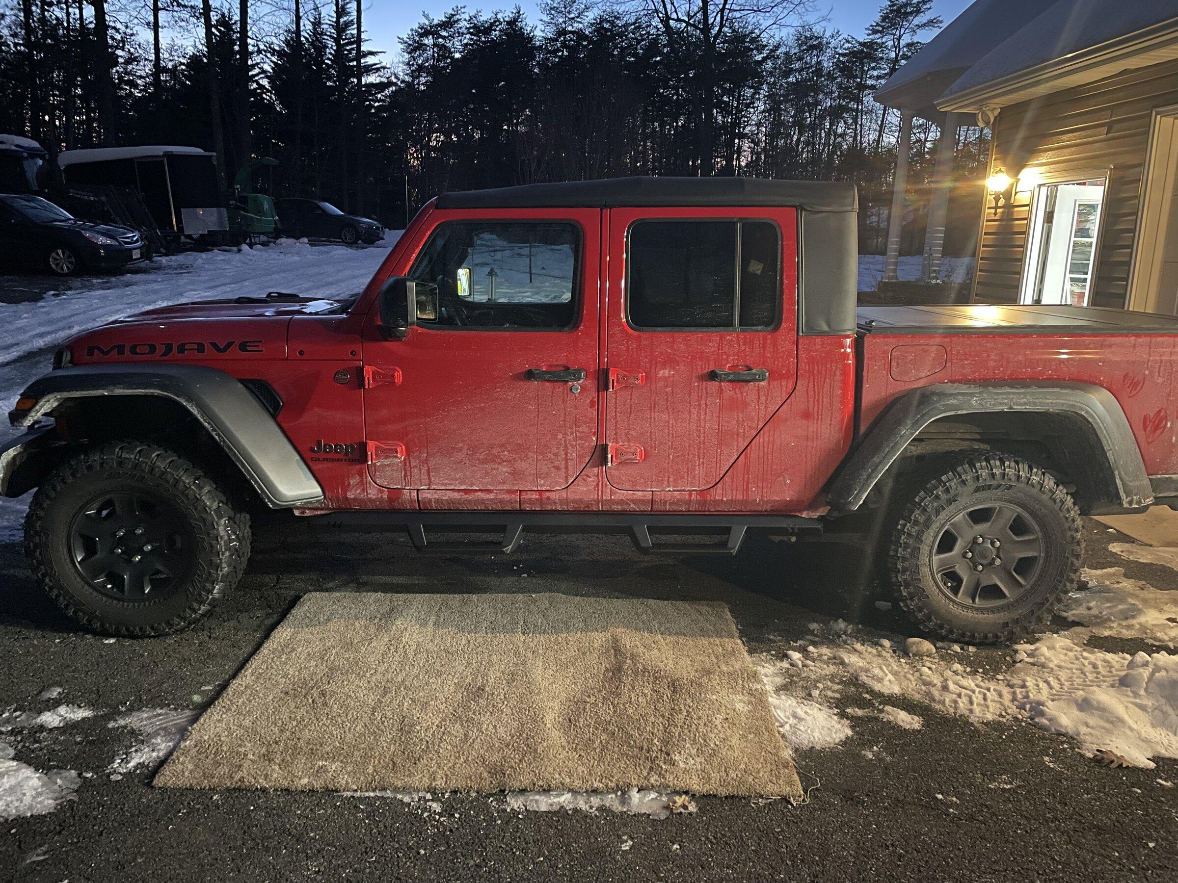 Jeep Gladiator FIRECRACKER RED Gladiator JT Club 8AA1C2FE-219E-405C-9C7C-6C767DE827F0