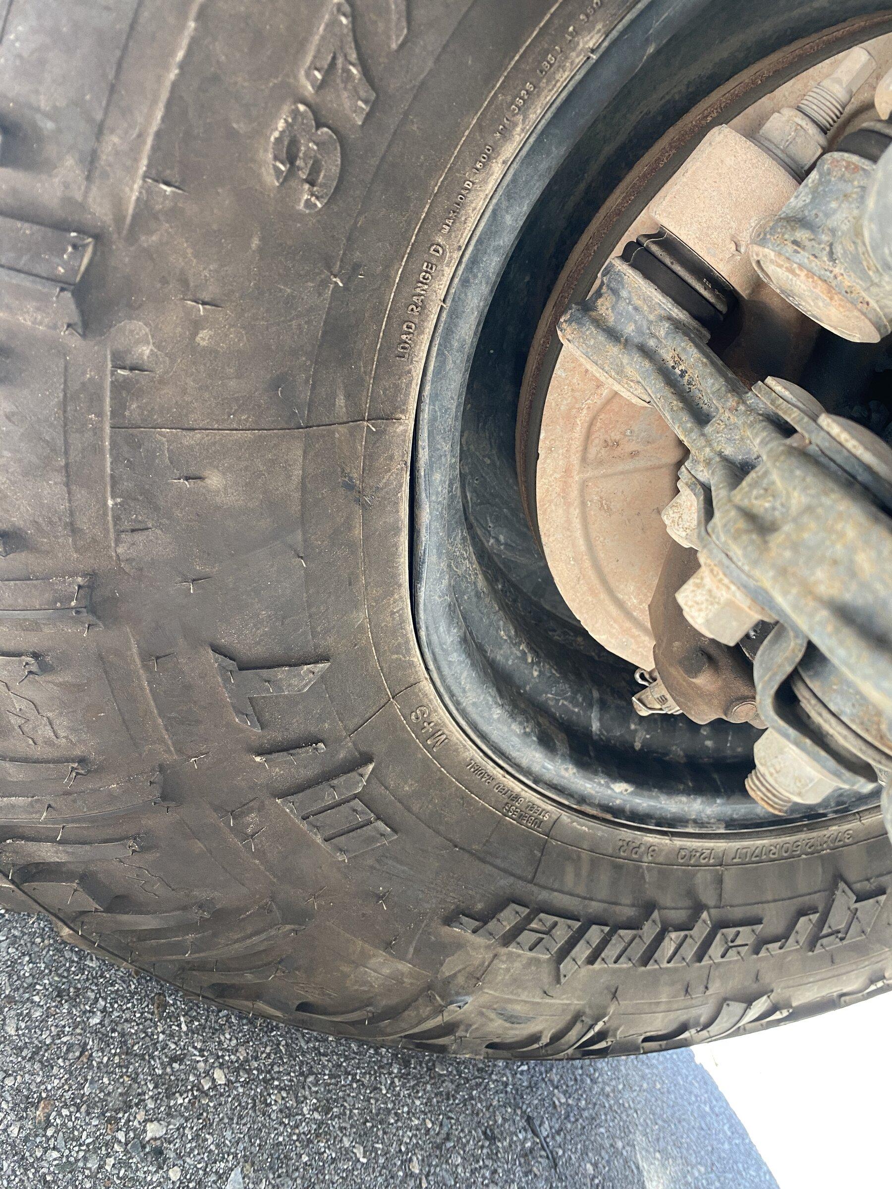 Jeep Gladiator Anyone running Steel wheels - either stock oem wheels, set of spares or otherwise? Got any pics? IMG_2695.JPG