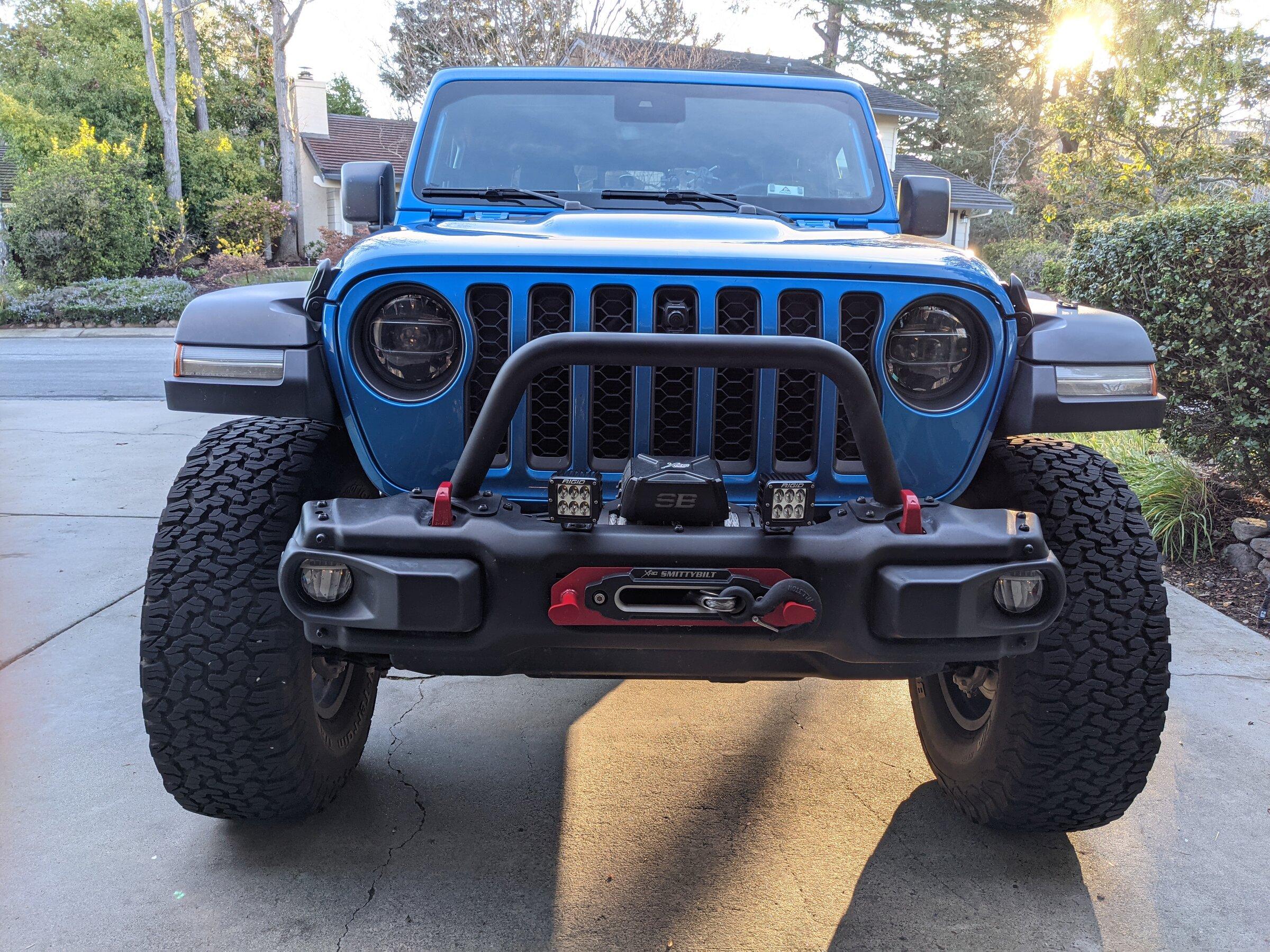 Jeep Gladiator Why do people put square lights on JTs (or any wrangler minus the YJ)? PXL_20220111_162749865