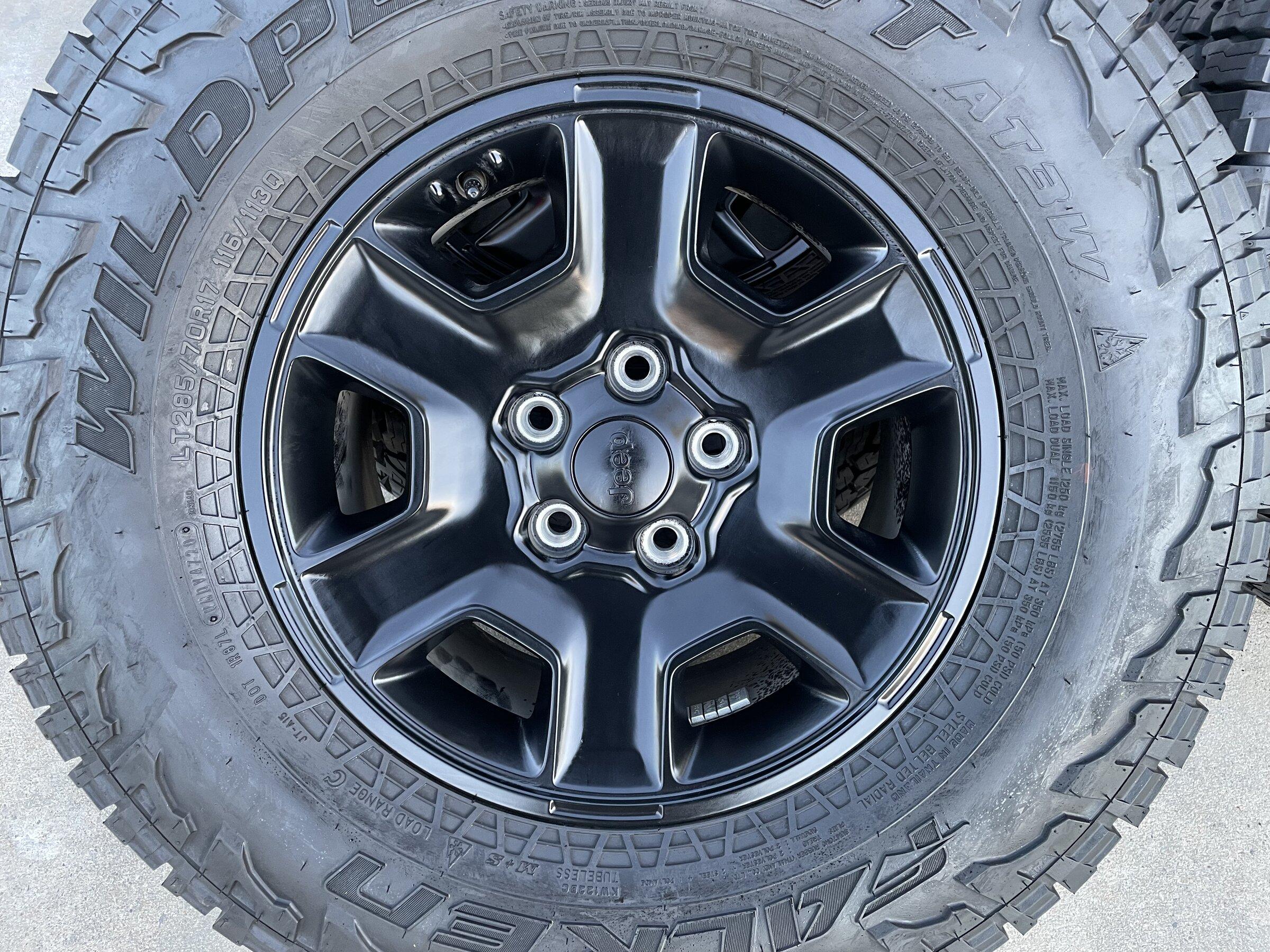 Jeep Gladiator WTS 2021 JT Mojave wheels/tires and lug nut locks. $900 44E0AB22-5E19-43C1-AEA4-593D96DC0AD1