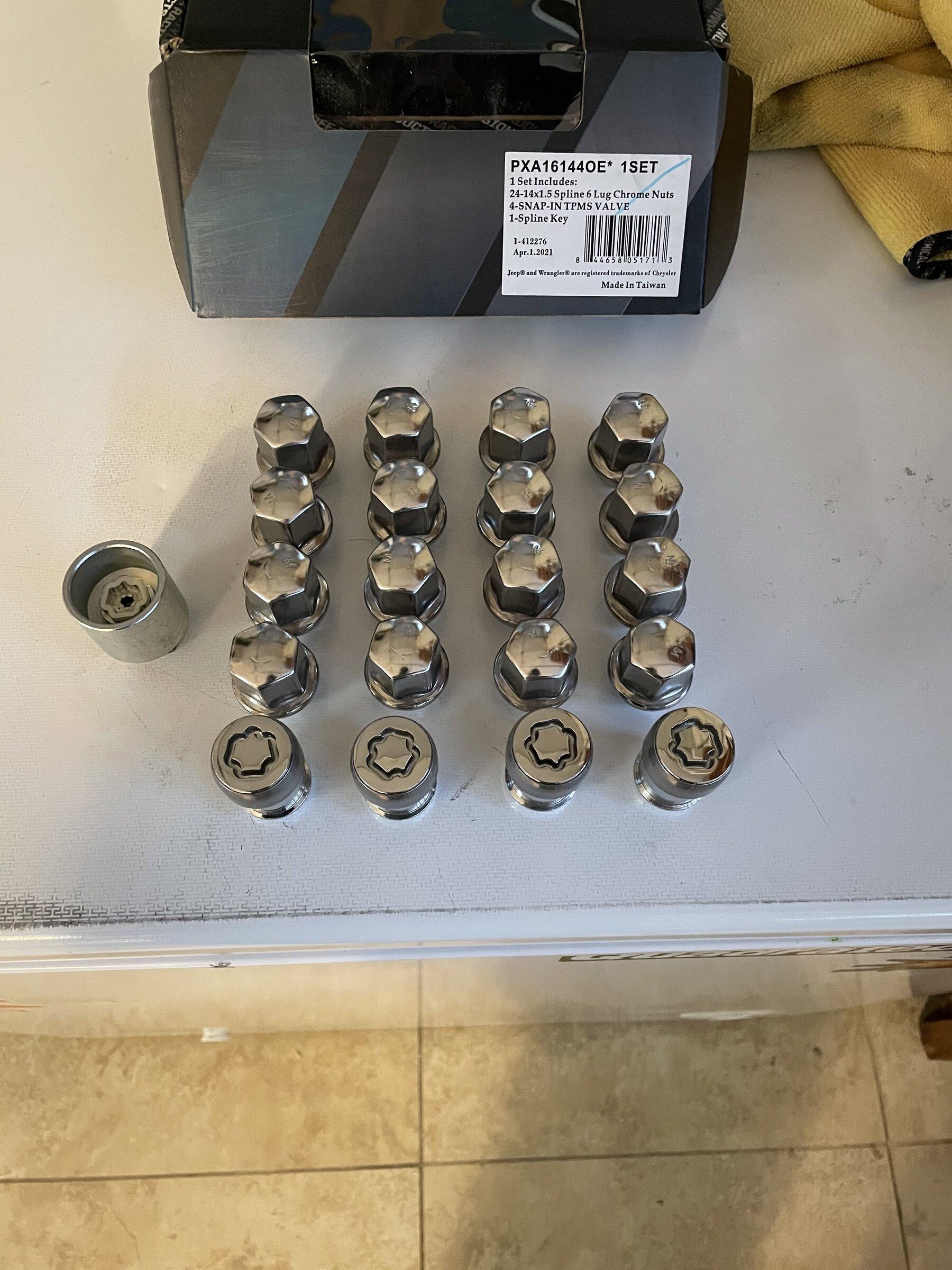 Jeep Gladiator WTS 2021 JT Mojave wheels/tires and lug nut locks. $900 42E6DD71-F5D2-41E7-8185-65DED148196F
