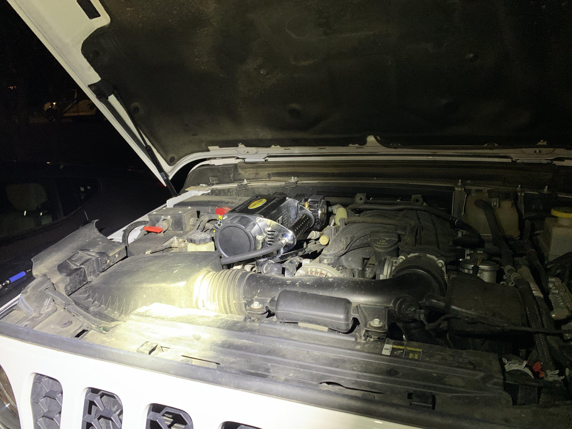 Jeep Gladiator Smittybuilt 2781 5.65 CFM engine bay bracket IMG-3688.JPG
