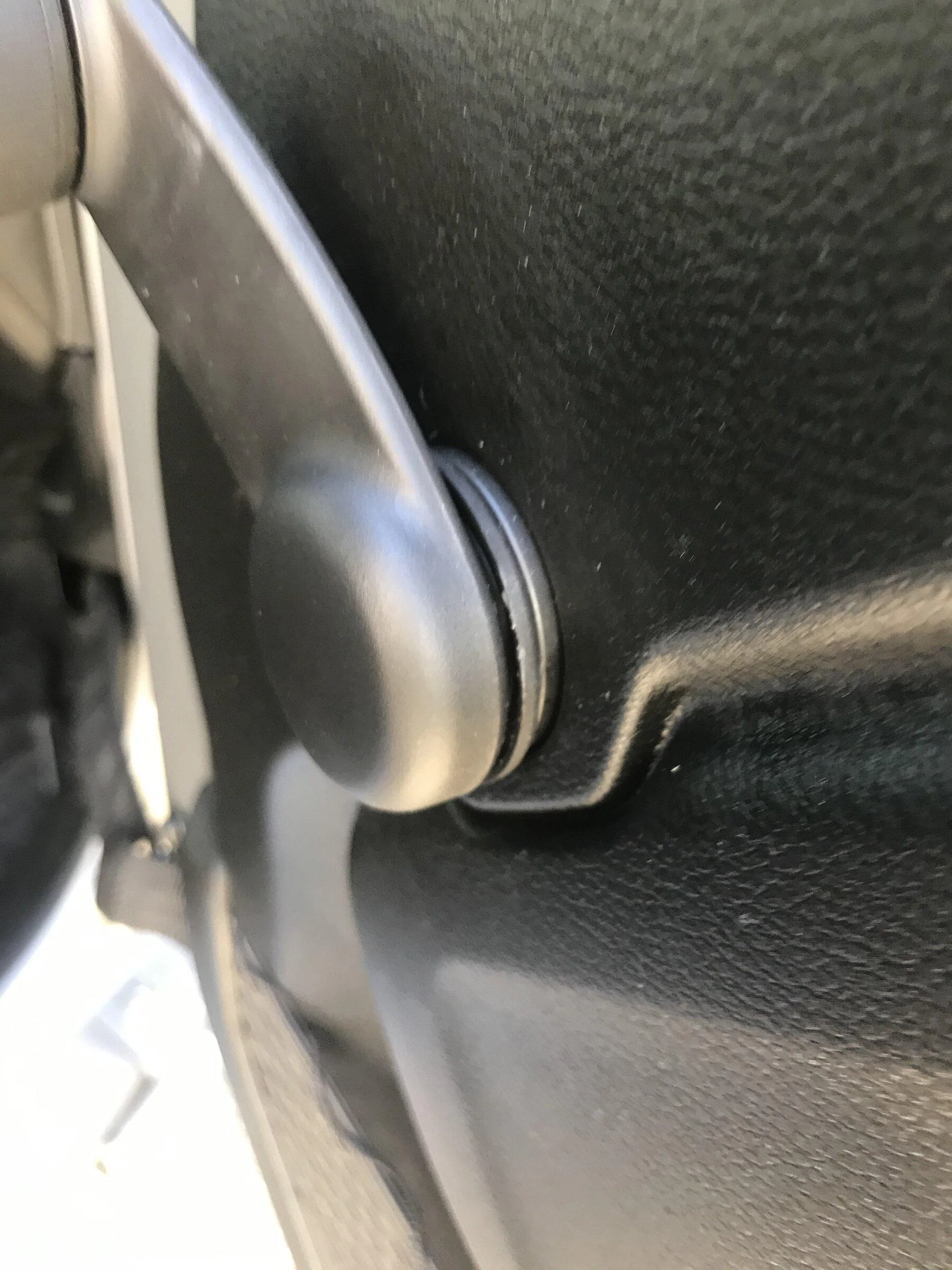 Jeep Gladiator Ordering a Base Sport, question about manual locks and windows 5A7B719A-B8ED-48AD-B037-F17C243F8565