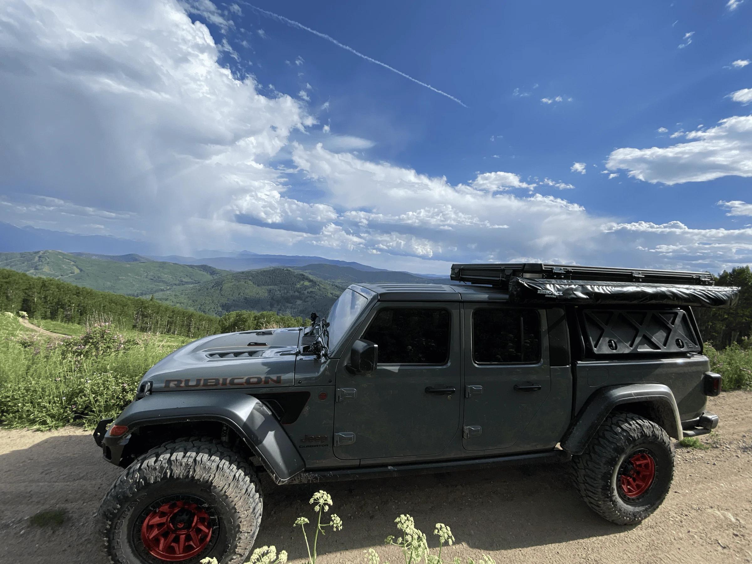 Jeep Gladiator 21 Gladiator Rubicon Sting Grey tempImageiahuT