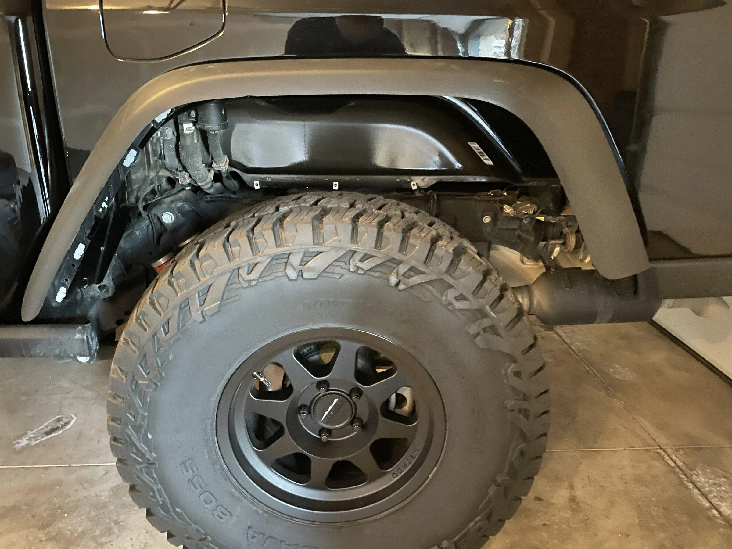 Jeep Gladiator Stock Mojave w/ 37s Thread AA6D0482-3C2E-47E8-B969-339C2DBB3306