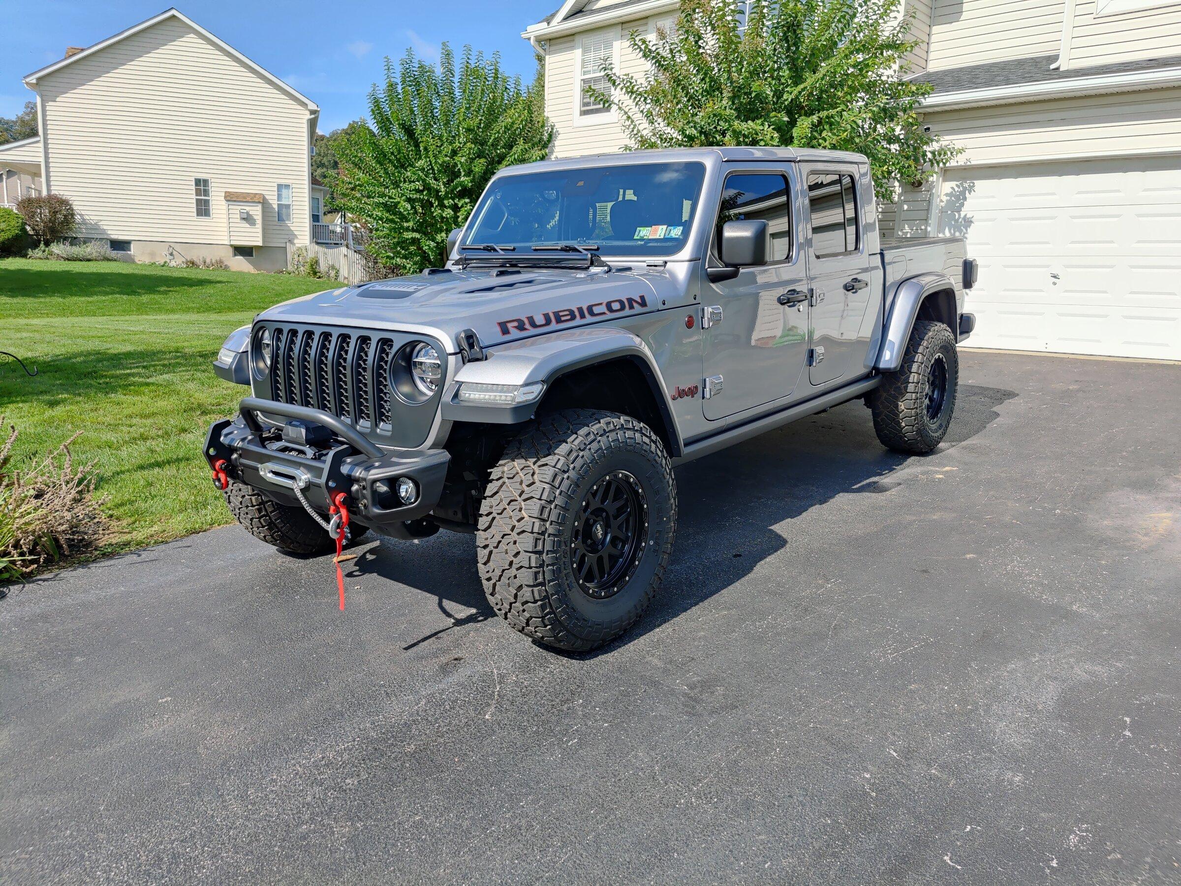 Jeep Gladiator Kenda Klever R/T KR601 35x10.50R17 4