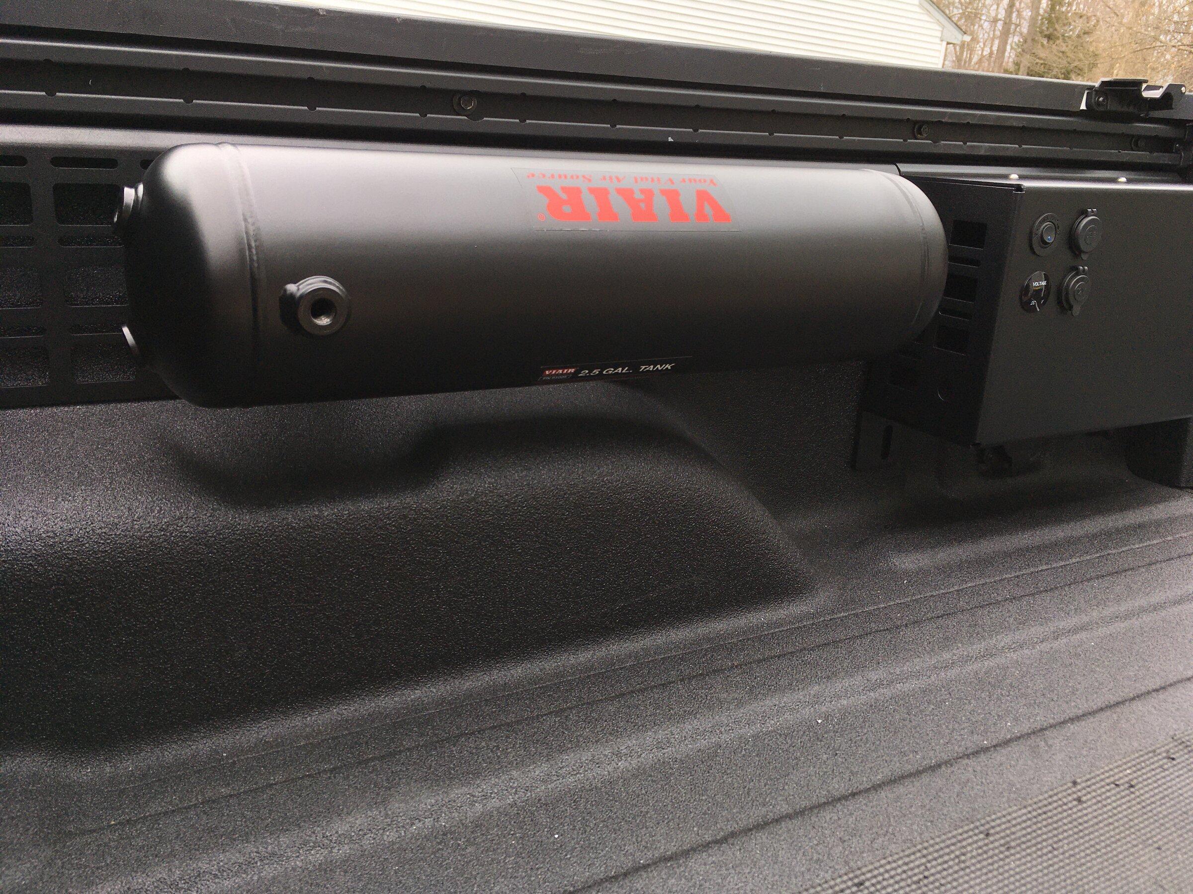 Jeep Gladiator Alu-Cab Canopy Camper IMG_6751.JPG