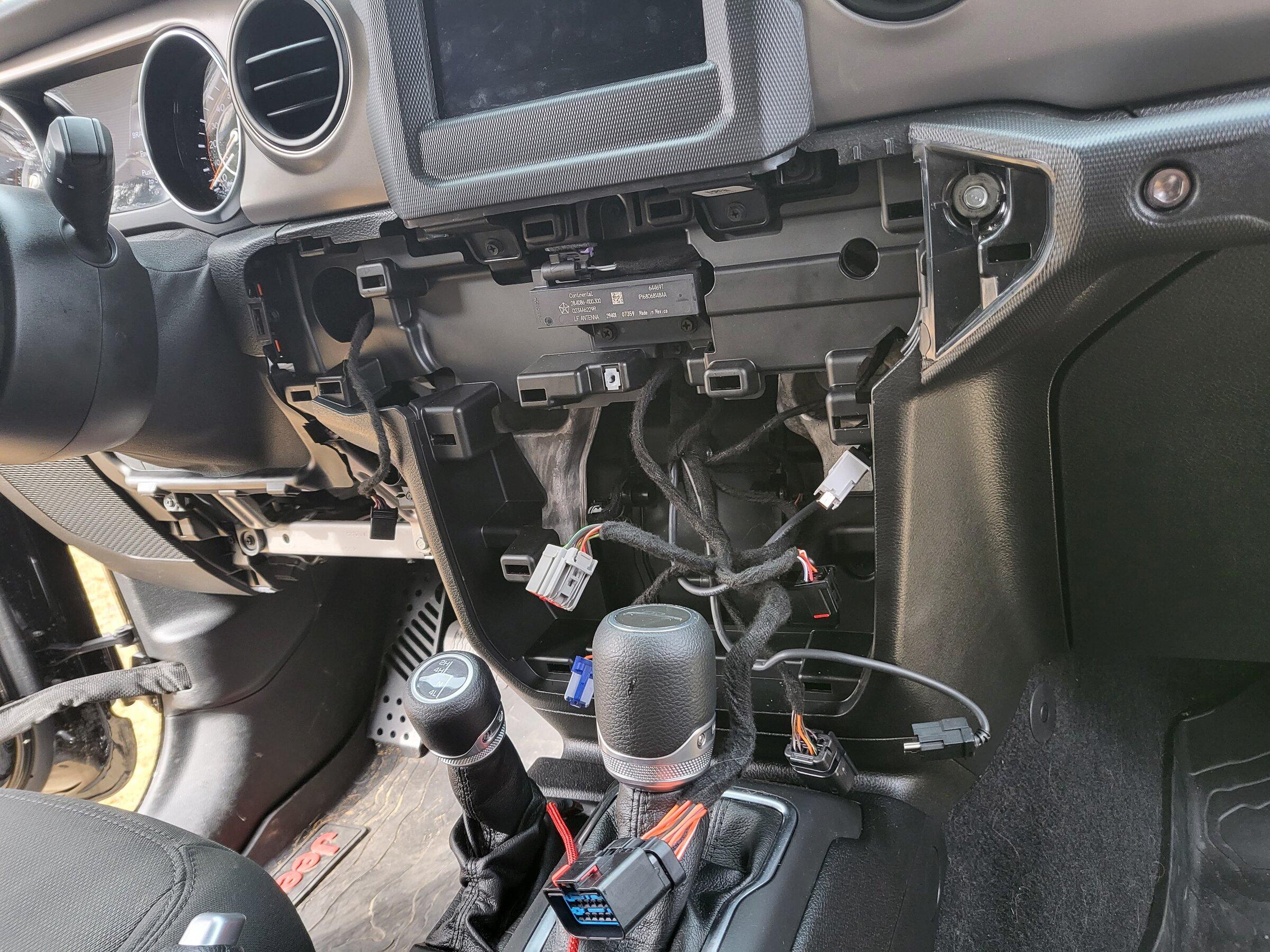 Jeep Gladiator Aonarch's 2021 Sport S Max Tow 20220113_123254