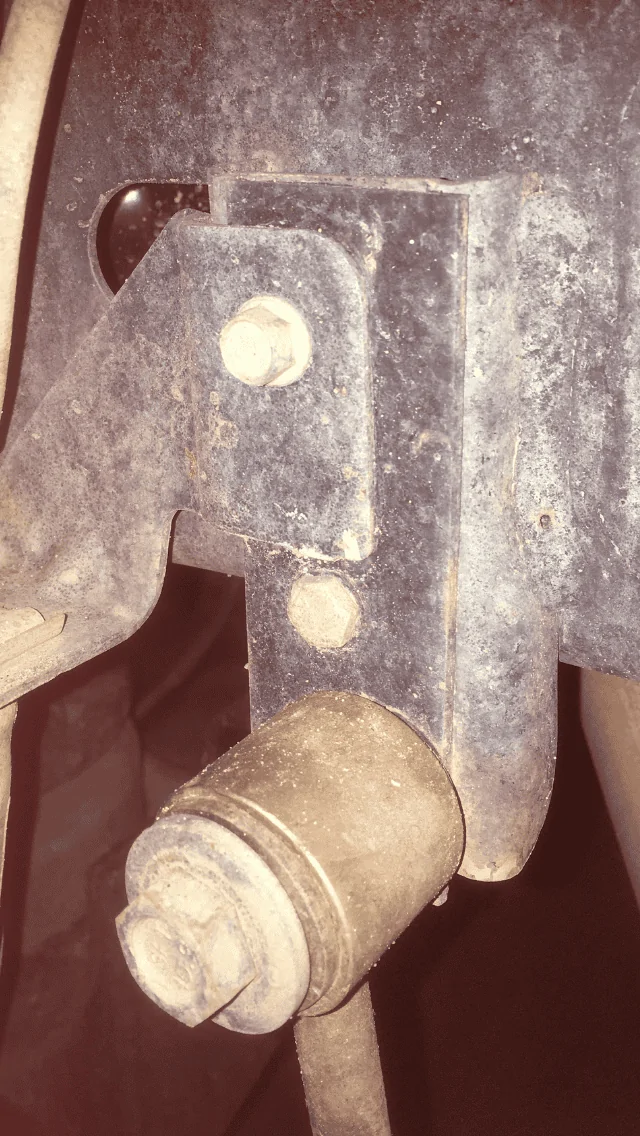 Jeep Gladiator Cracked both rear sway bar end link mounts. Back plate? Weld? 2420AB6E-BF7D-4385-B913-84F7F898924E