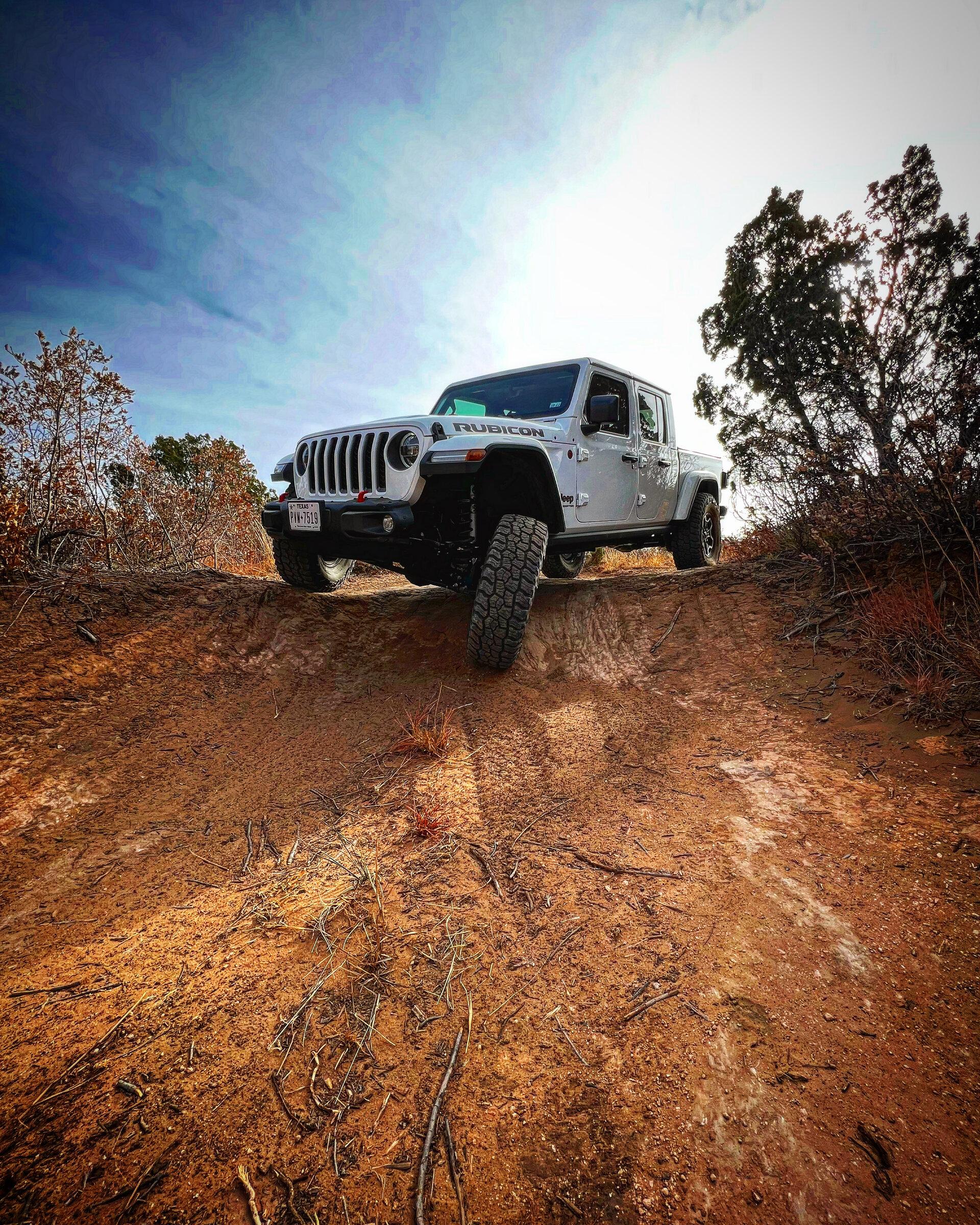 Jeep Gladiator Gladiator Glamour Shots 2A3510E4-2E17-4358-B5CE-520F17E70A1D