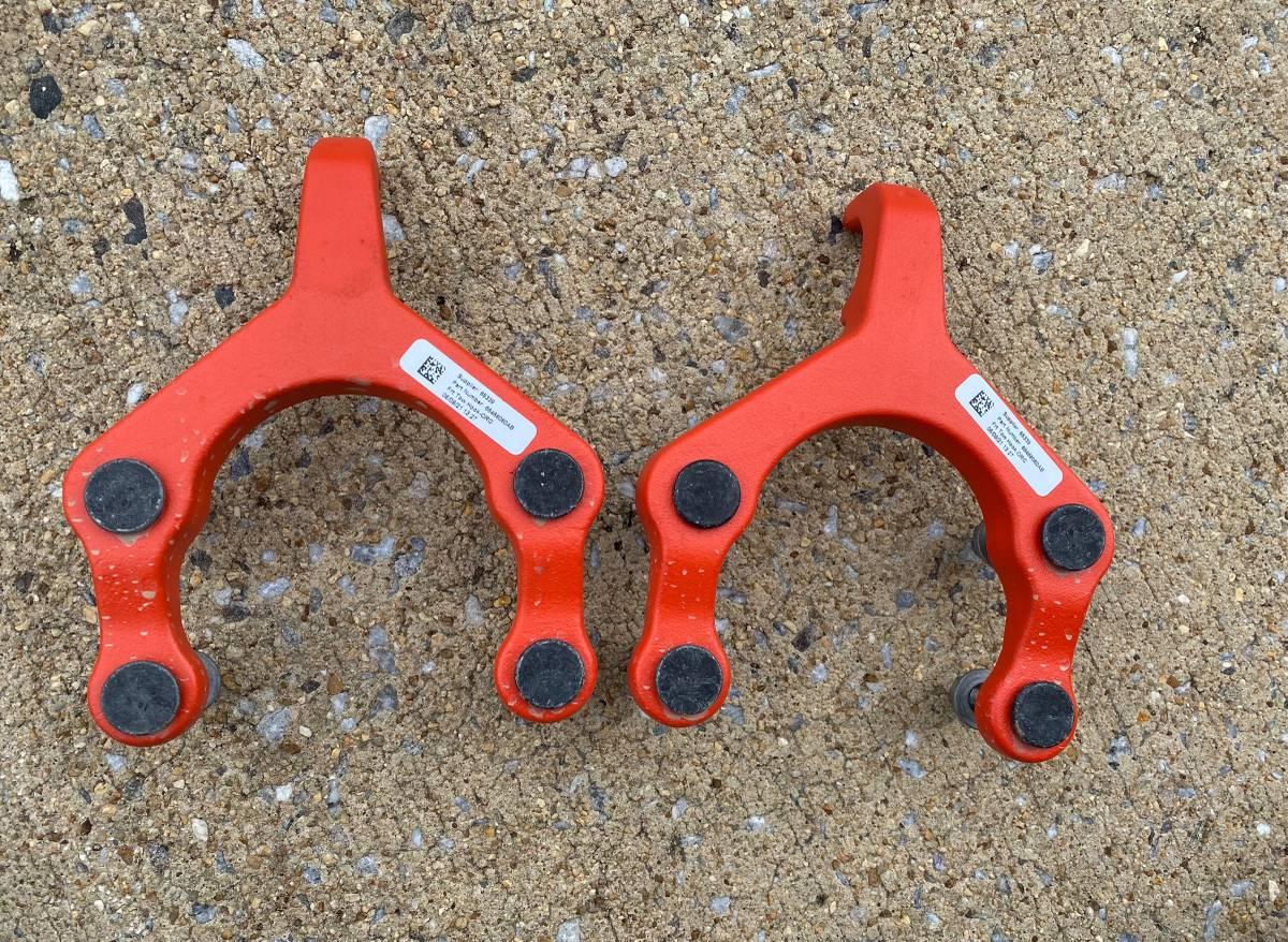 Jeep Gladiator Mojave Front Tow Hooks CC6C0D85-7AE1-4811-8CB3-F4A3A92F12A7