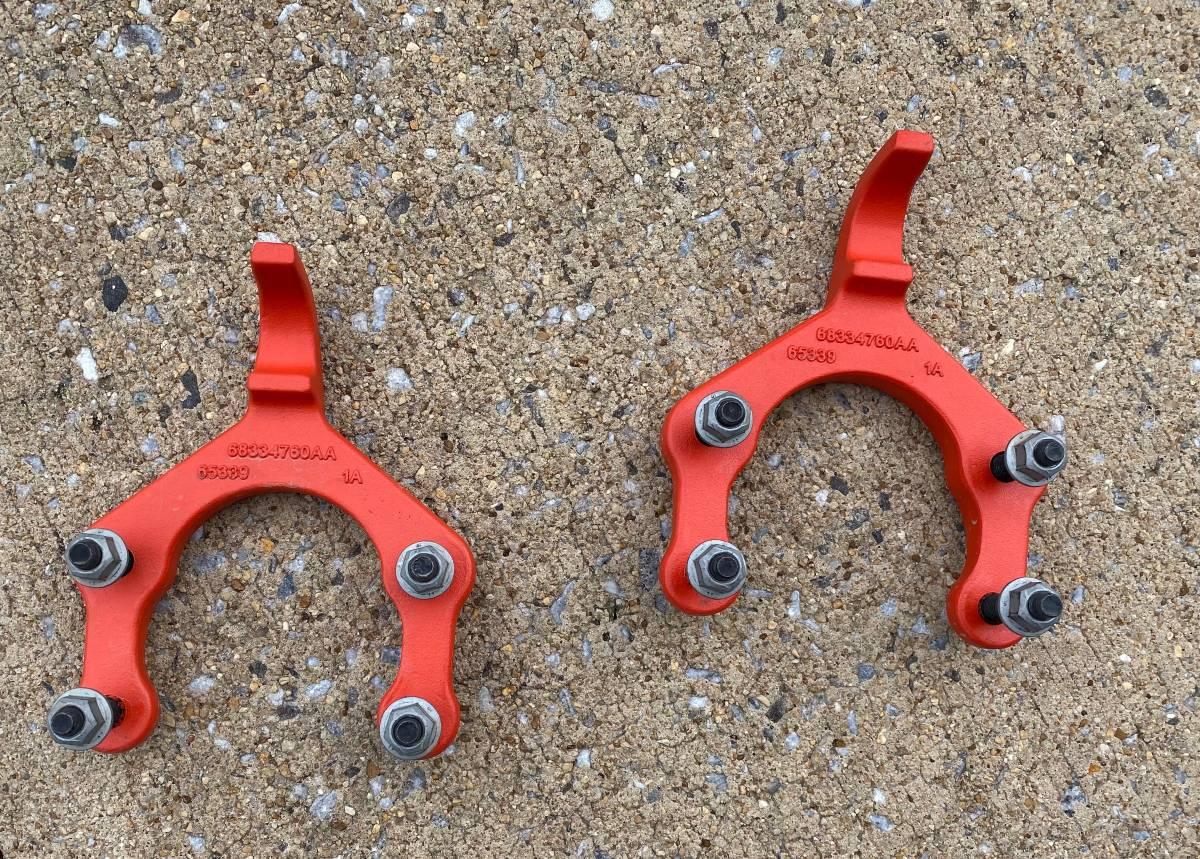 Jeep Gladiator Mojave Front Tow Hooks 240BFAA0-5489-47EF-8C91-837B51288F2C