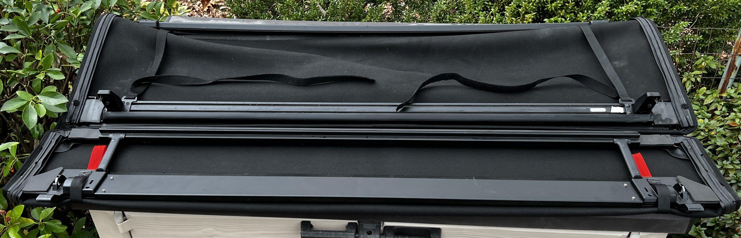 Jeep Gladiator Take Off - 2021 OEM Roll Up Tonneau Cover 97DFF65A-13EE-403E-A85E-26BC88DFC87B
