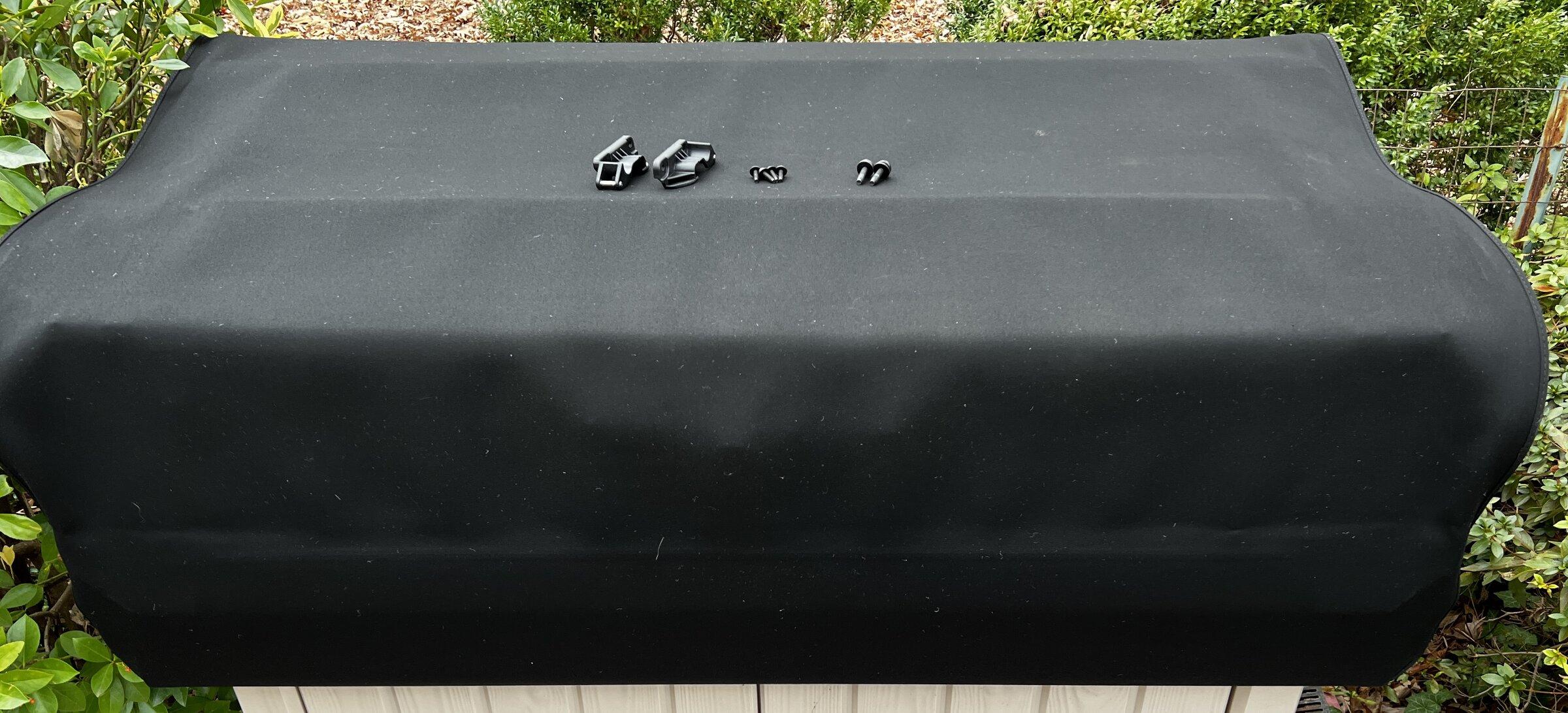 Jeep Gladiator Take Off - 2021 OEM Roll Up Tonneau Cover F55E6AE3-2093-4AE2-B594-FBCDD2D22E1D