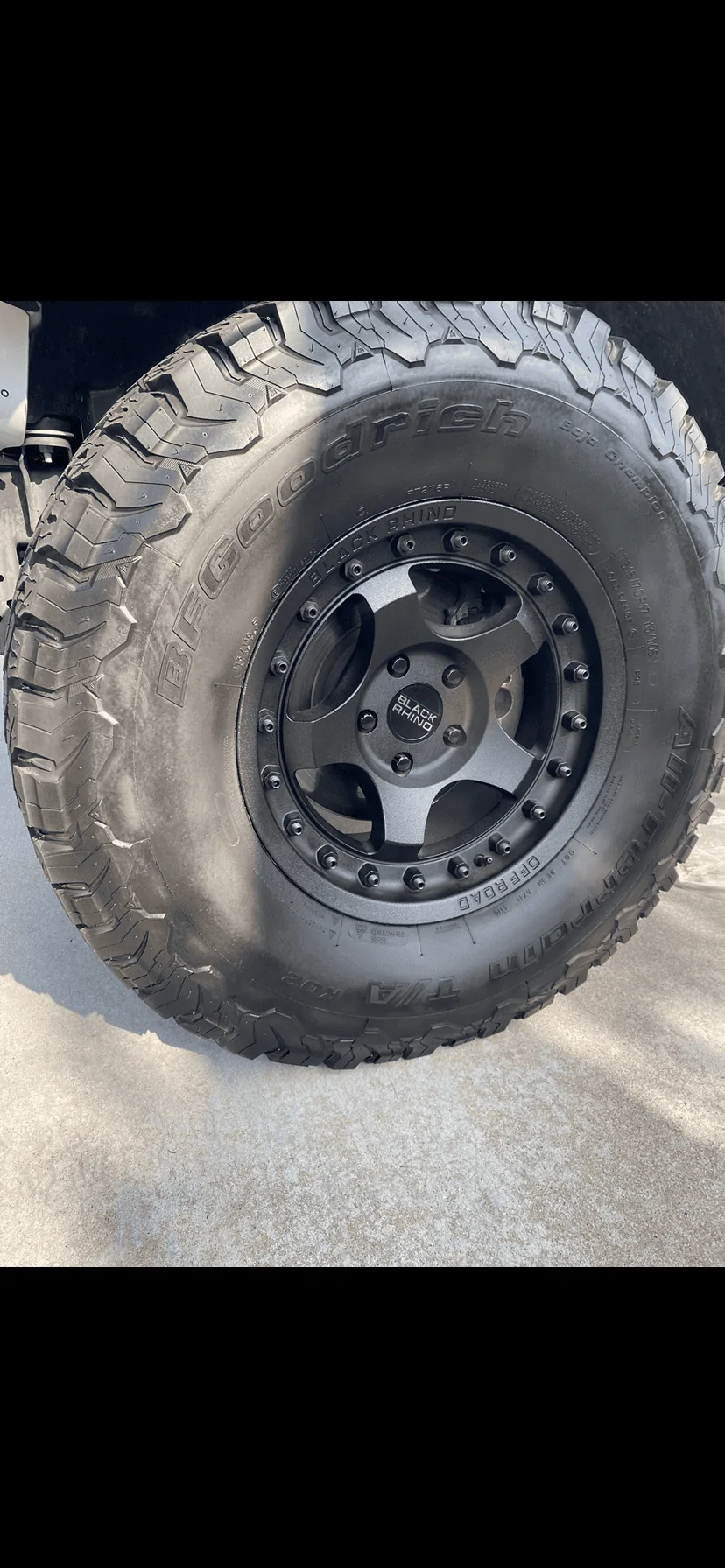 Jeep Gladiator Parting out wheels tires rubicon parts 2F190305-9EB6-482A-86E1-AA2AA38369AF