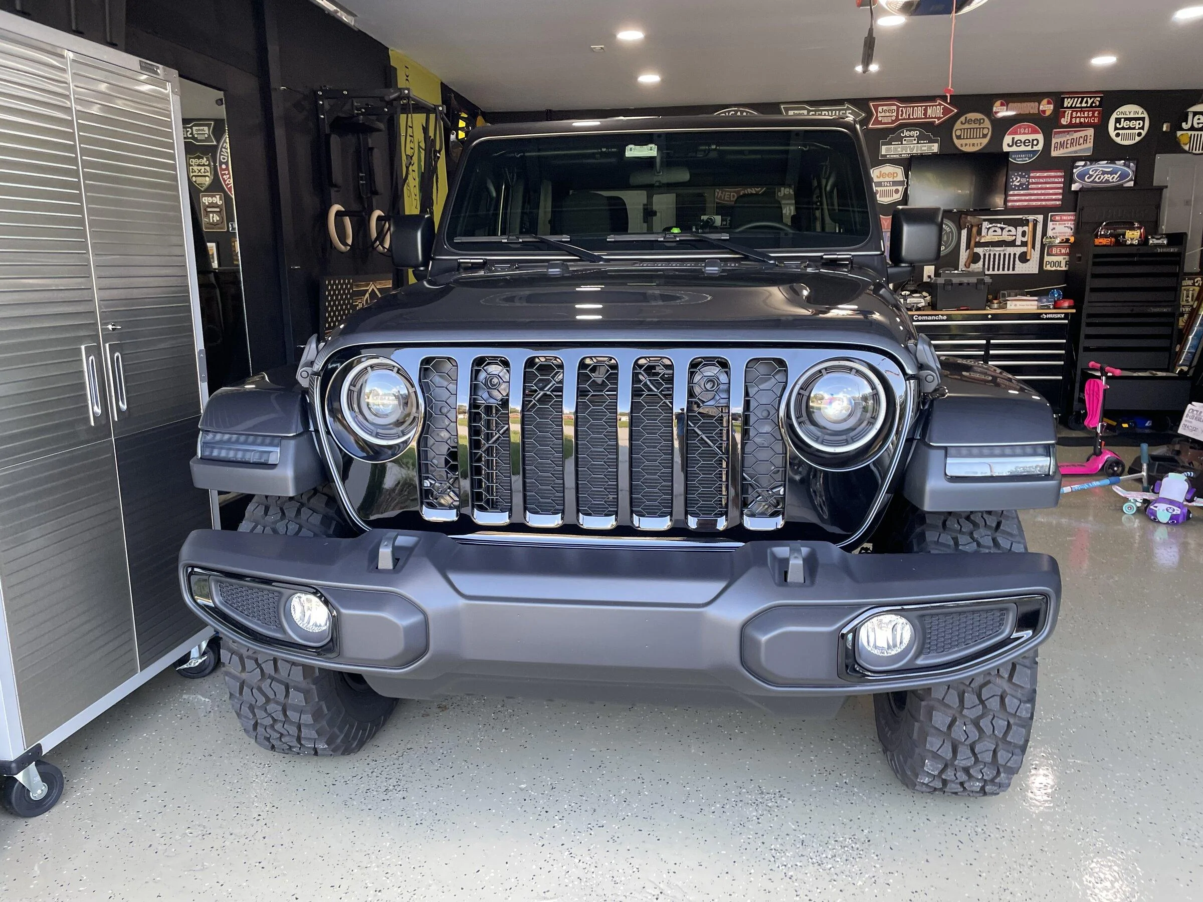 Jeep Gladiator Show Me Your Jeep Garage! 52C3126C-4420-4904-B8C3-E2BABA669010