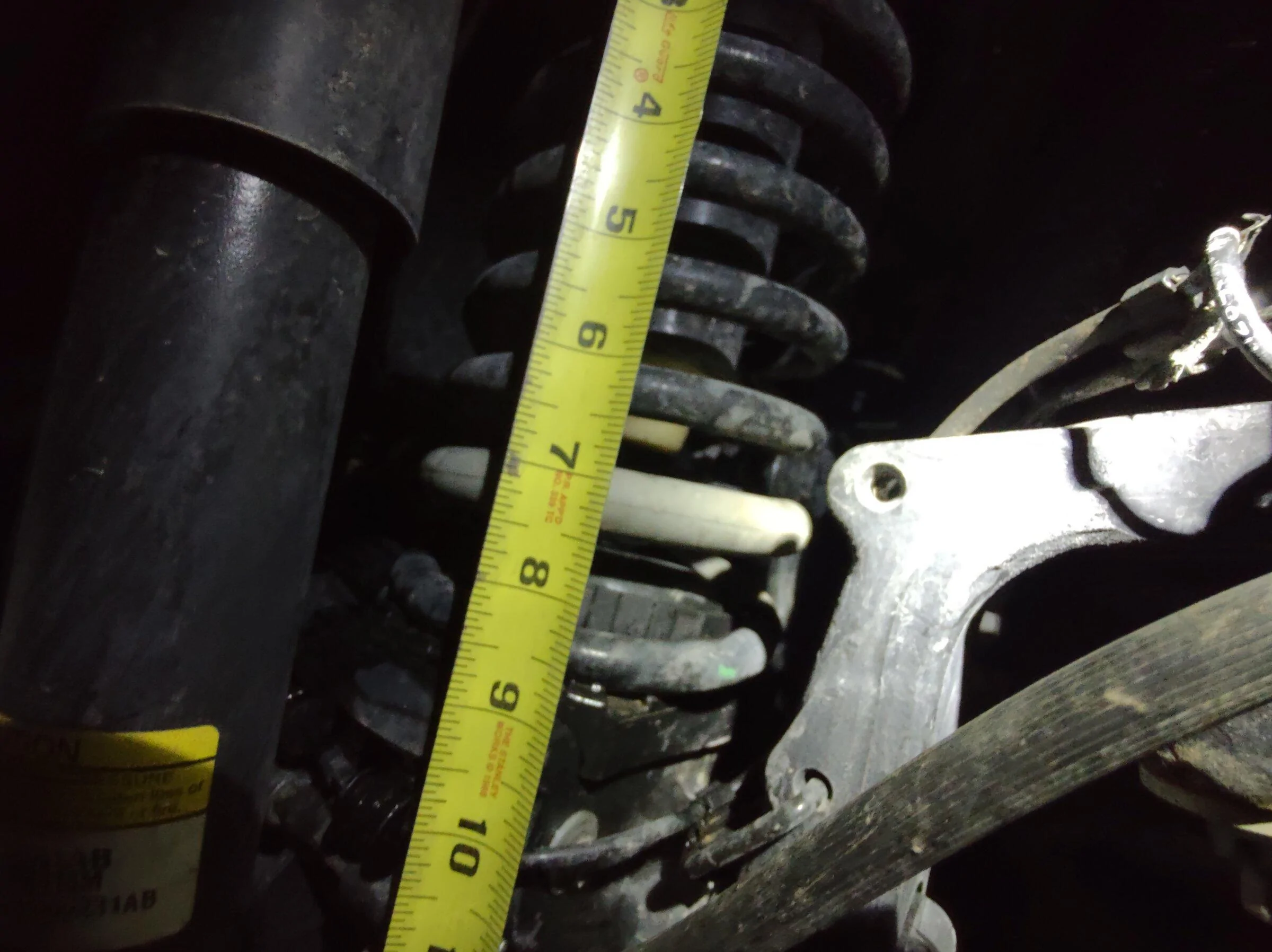 Jeep Gladiator Eco diesel Suspension bottoming out on normal roads IMG_20220115_154955379