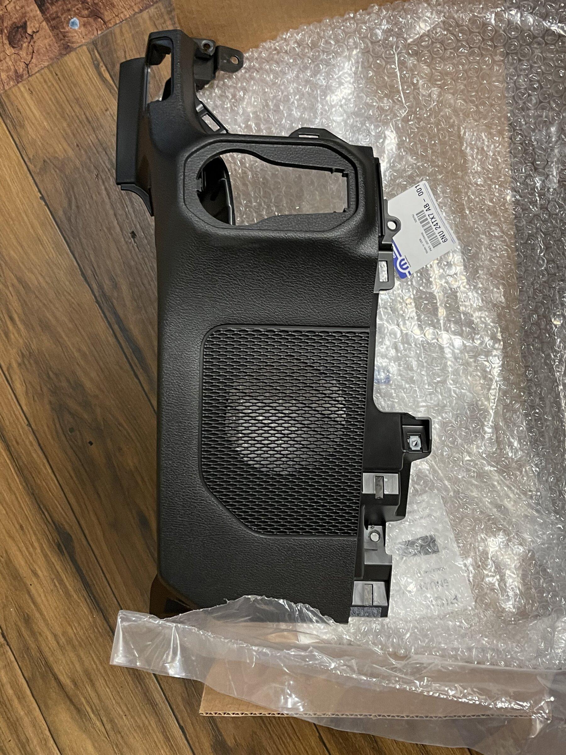 Jeep Gladiator 2021 OEM Parts For Sale 52527FD5-D9A7-4258-8EA1-3E0B1B4BD806