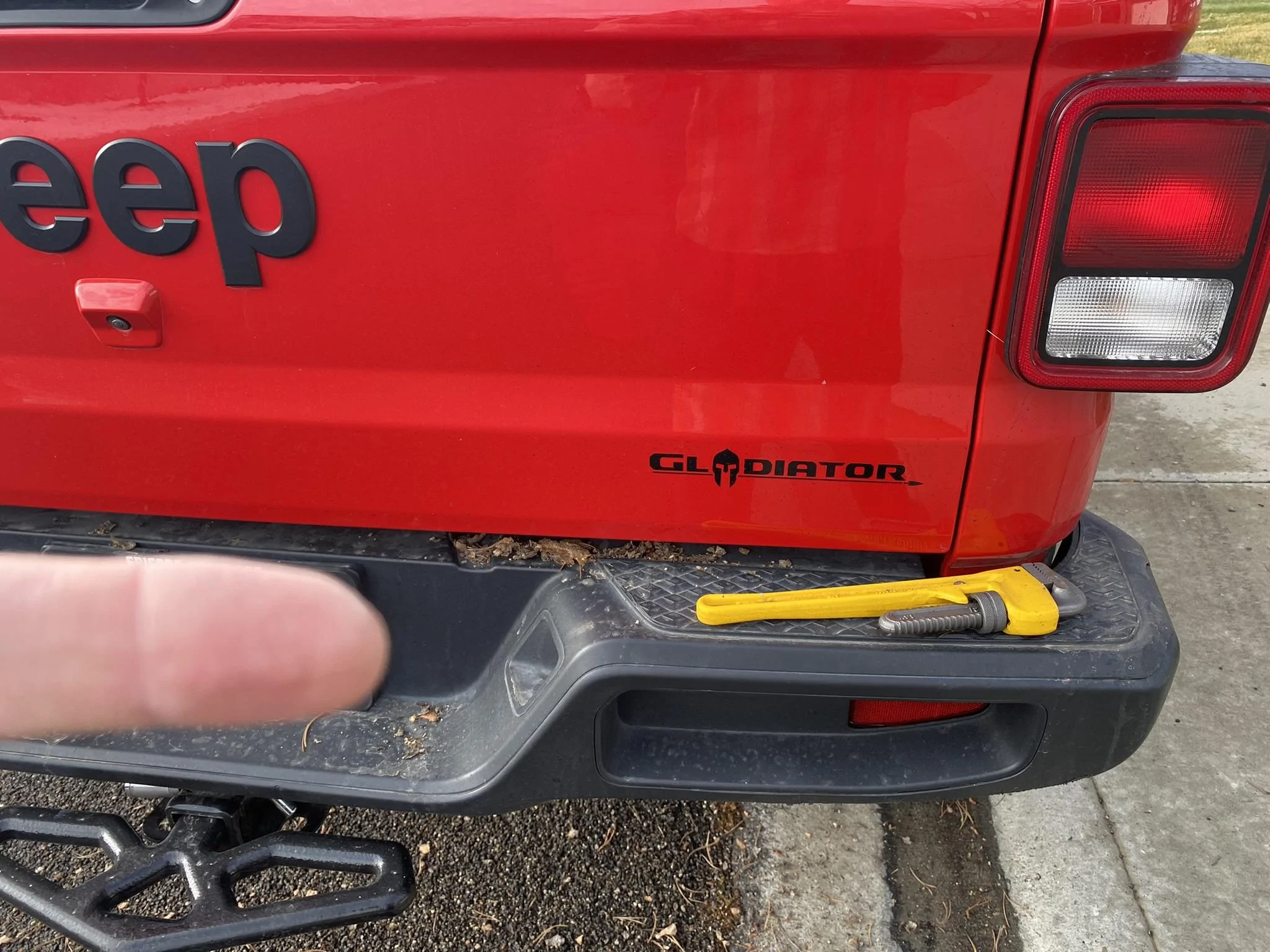 Jeep Gladiator Hitch Step IMG_1616