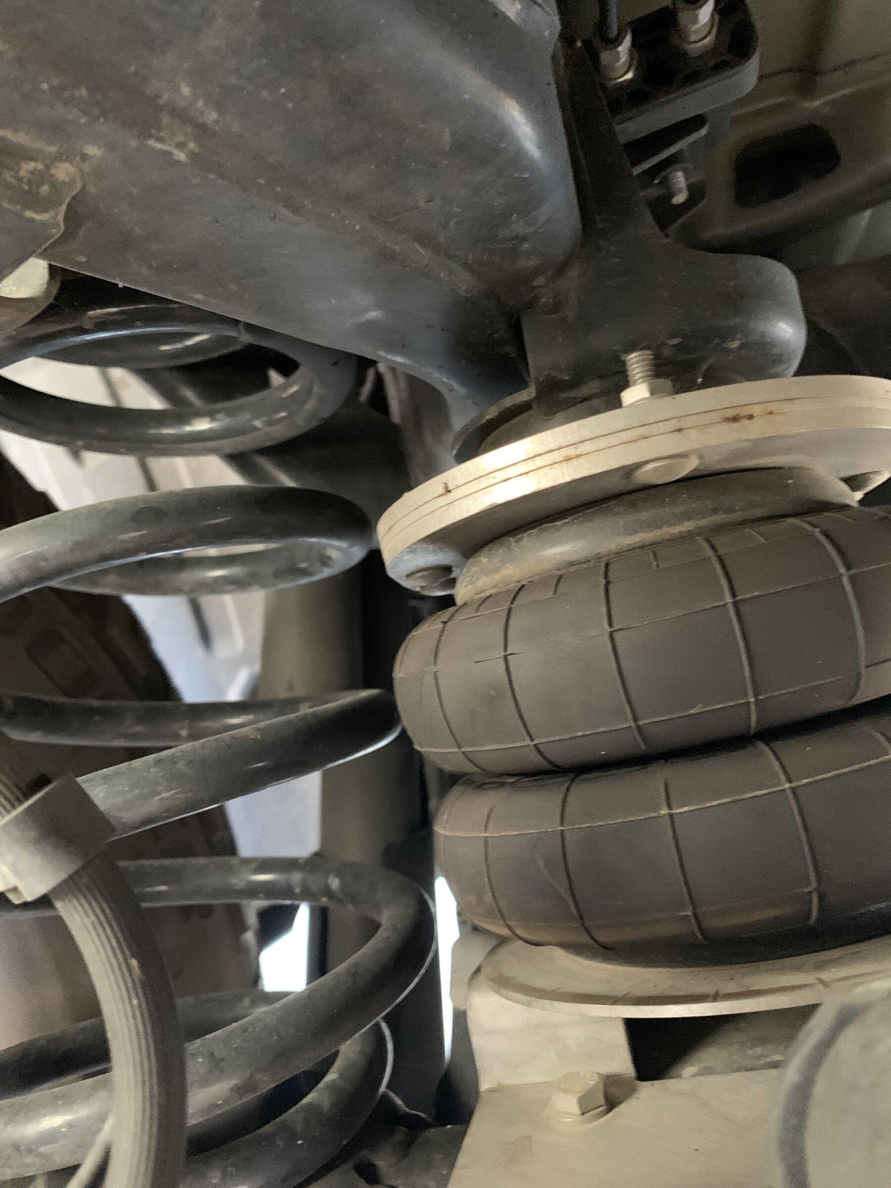Jeep Gladiator Airbags - Firestone vs Airlift? IMG_4788