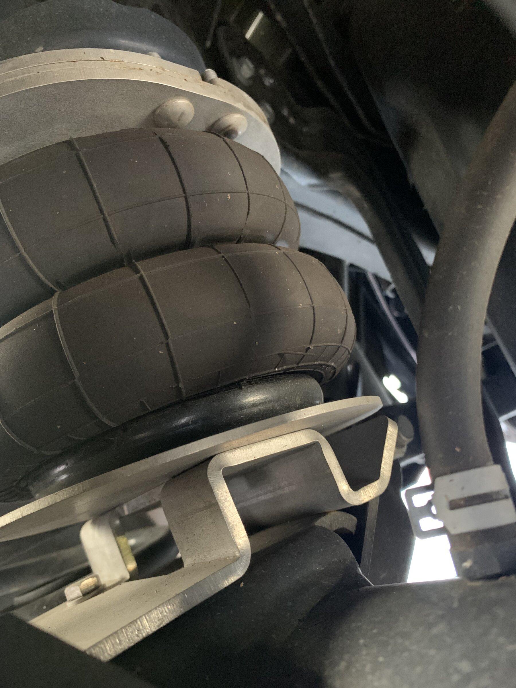 Jeep Gladiator Airbags - Firestone vs Airlift? IMG_4789