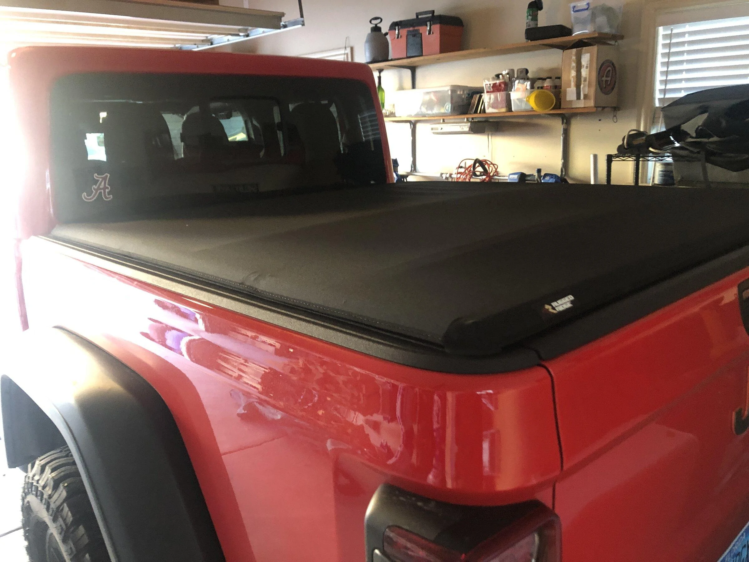 Jeep Gladiator Rugged Ridge Soft Folding Tonneau A7E0D058-BDD4-4496-AF83-EEA7FE771D31