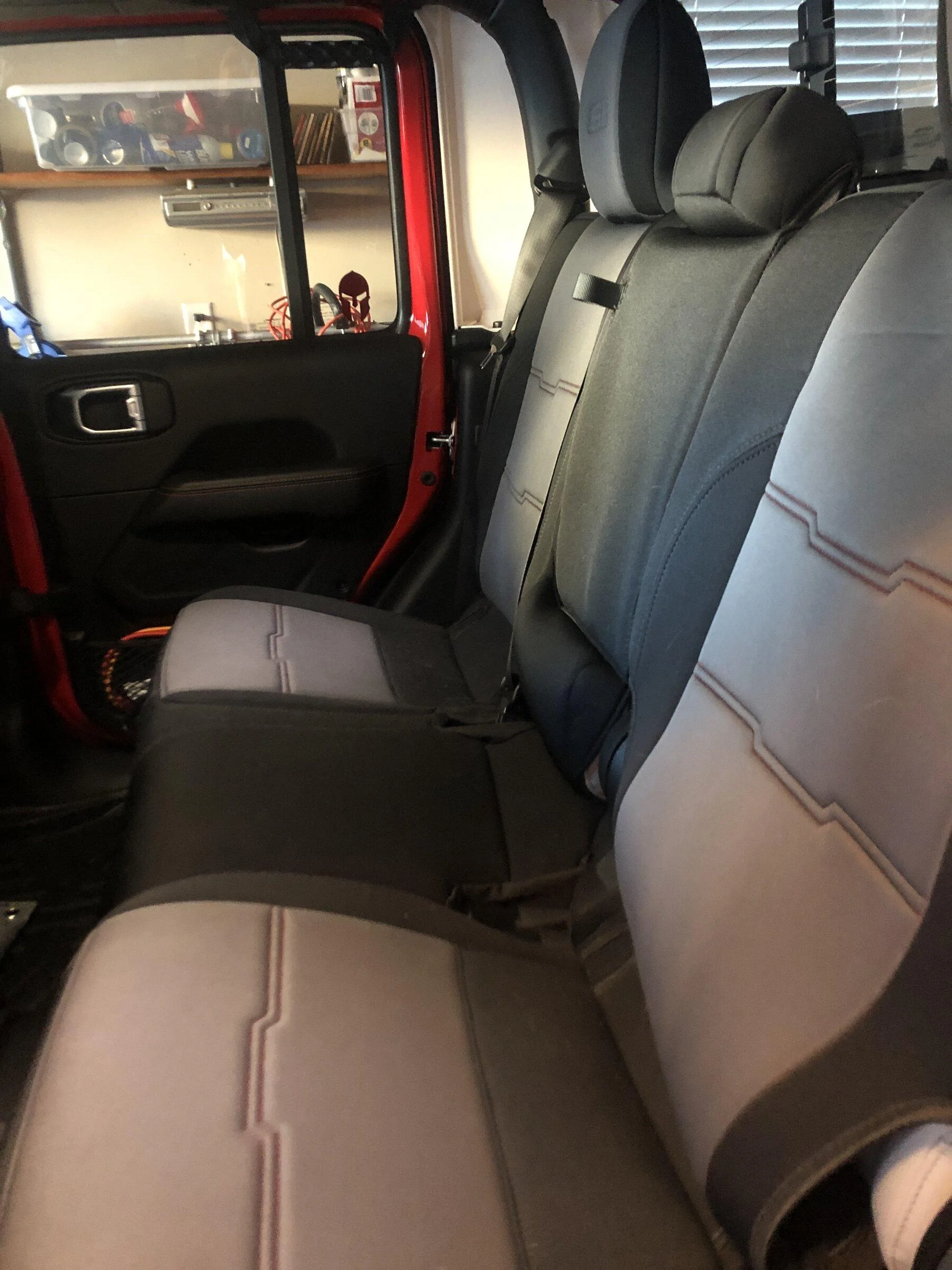 Jeep Gladiator Smittybilt GEN2 Neoprene Seat Covers 2C5F4757-F9B4-4C77-A1E8-AD46AF28A9F2