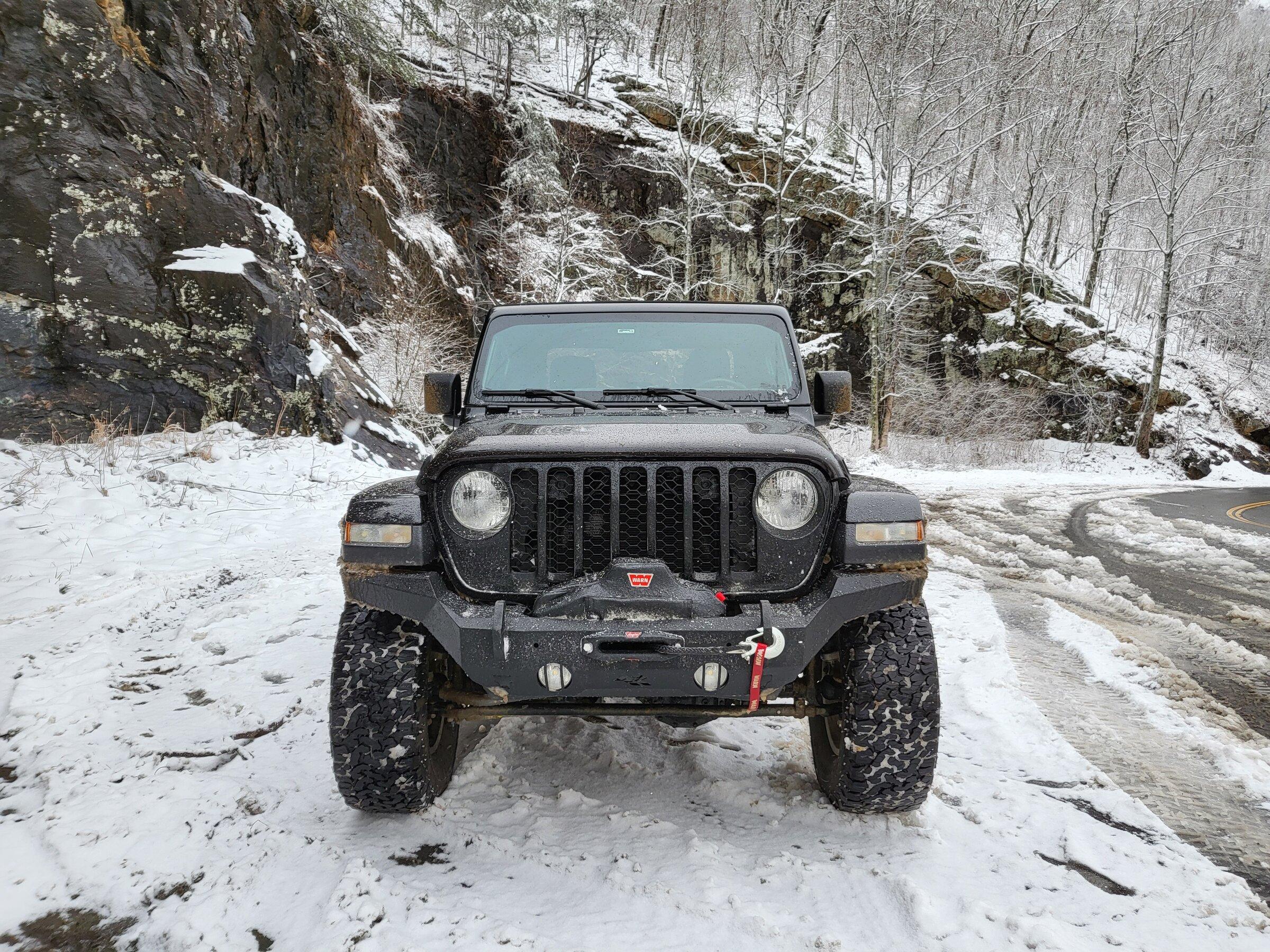 Jeep Gladiator Aonarch's 2021 Sport S Max Tow 737E7F93-3A9B-4DE4-BD97-13696ABE625C