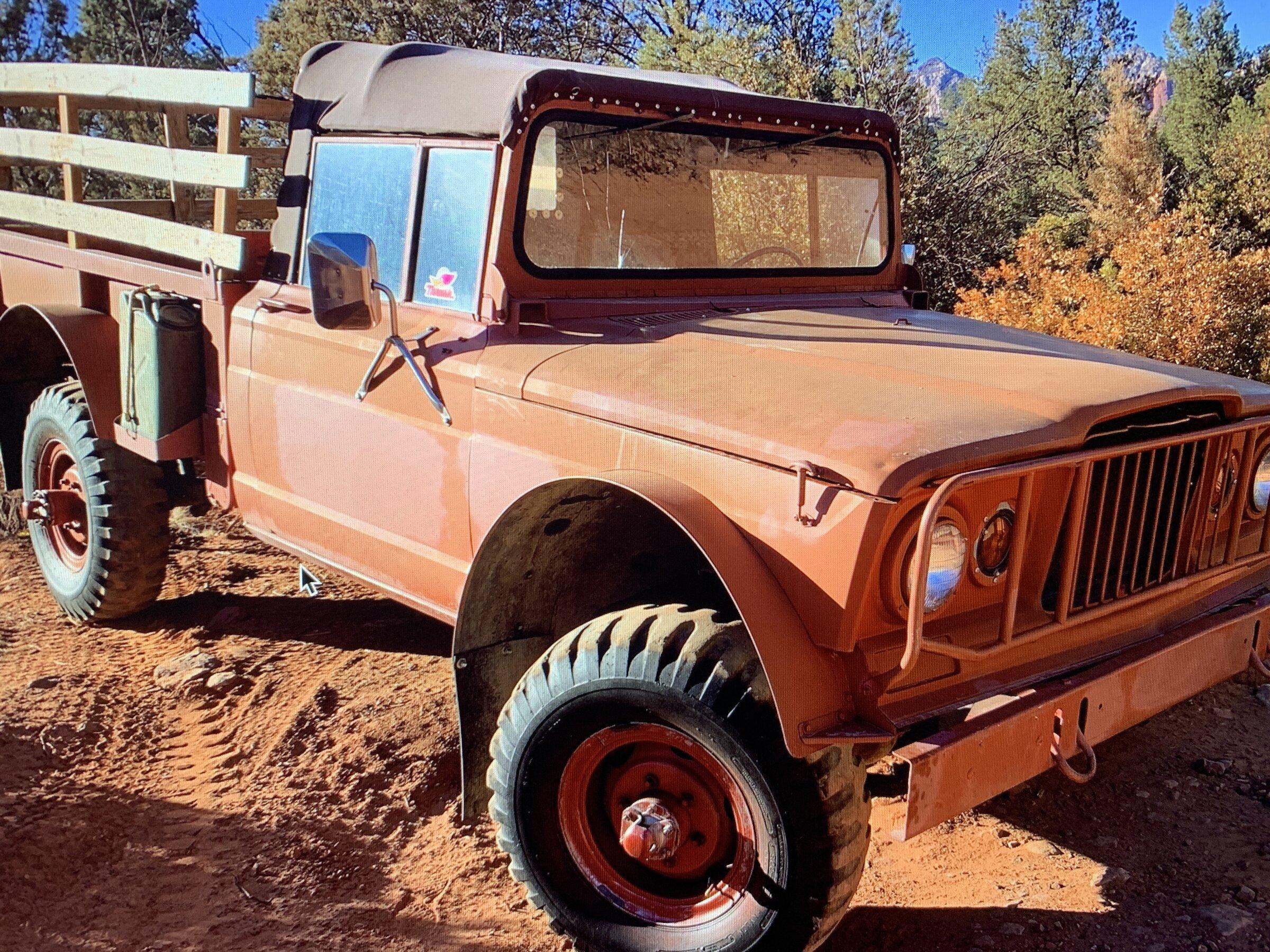 Jeep Gladiator Practical Truck for the Over Prepared Woman 66303656471__8BA21885-35FA-43B0-A33B-142F0EBD45FF.JPG