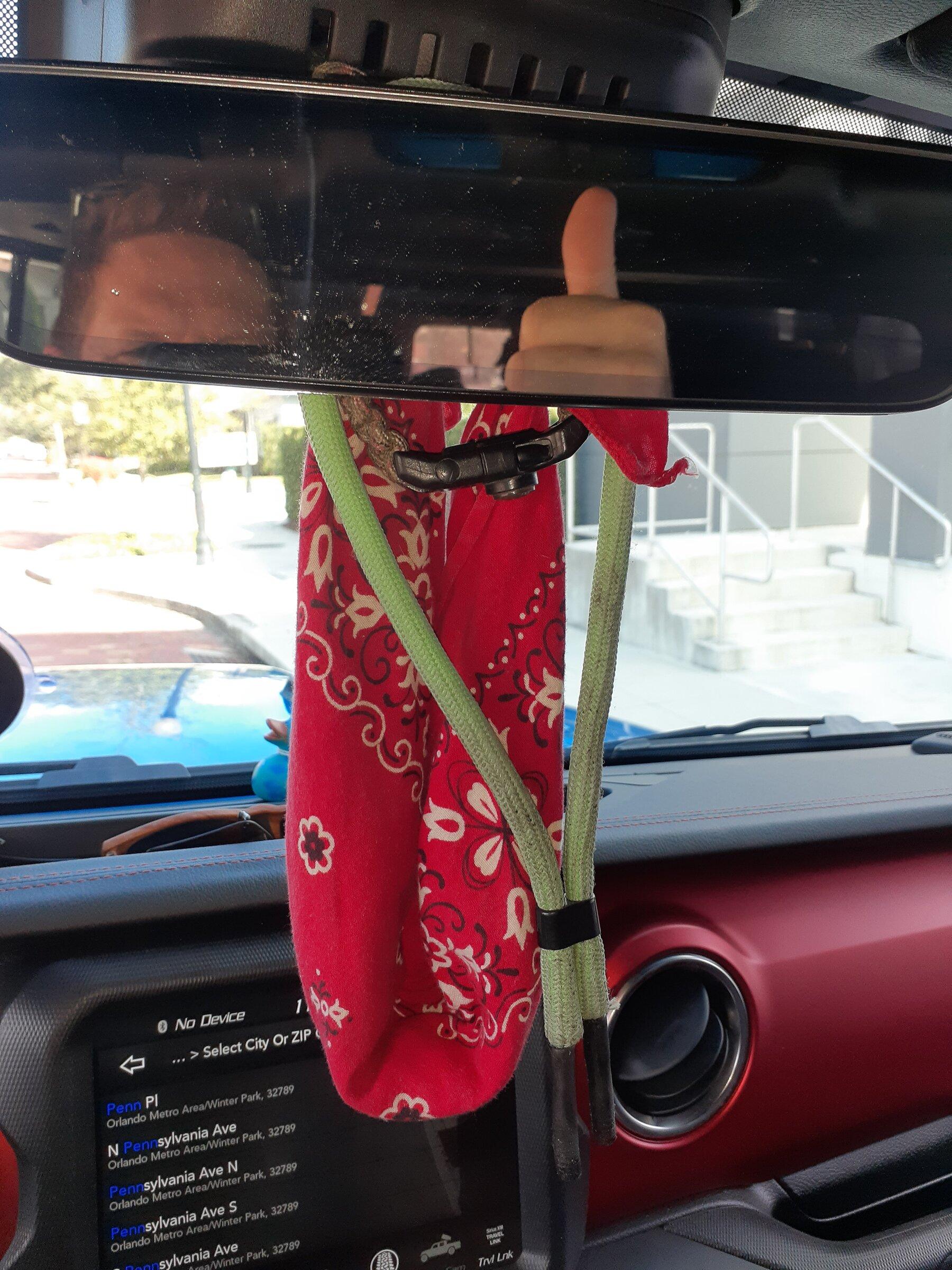 Jeep Gladiator What's hanging on your rearview mirror. 20220117_111418