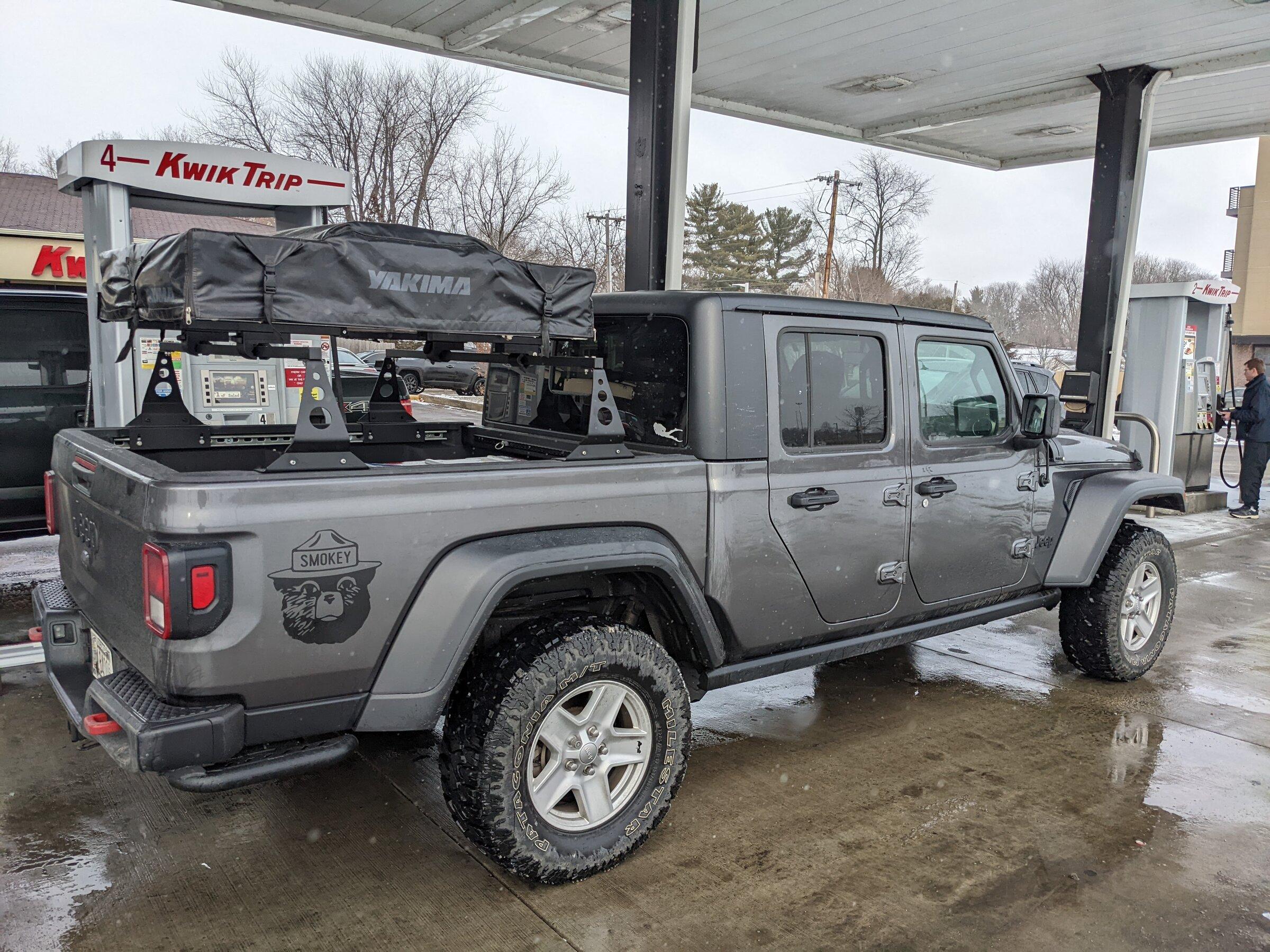 Jeep Gladiator So why do people like roof top tents PXL_20220114_202558997
