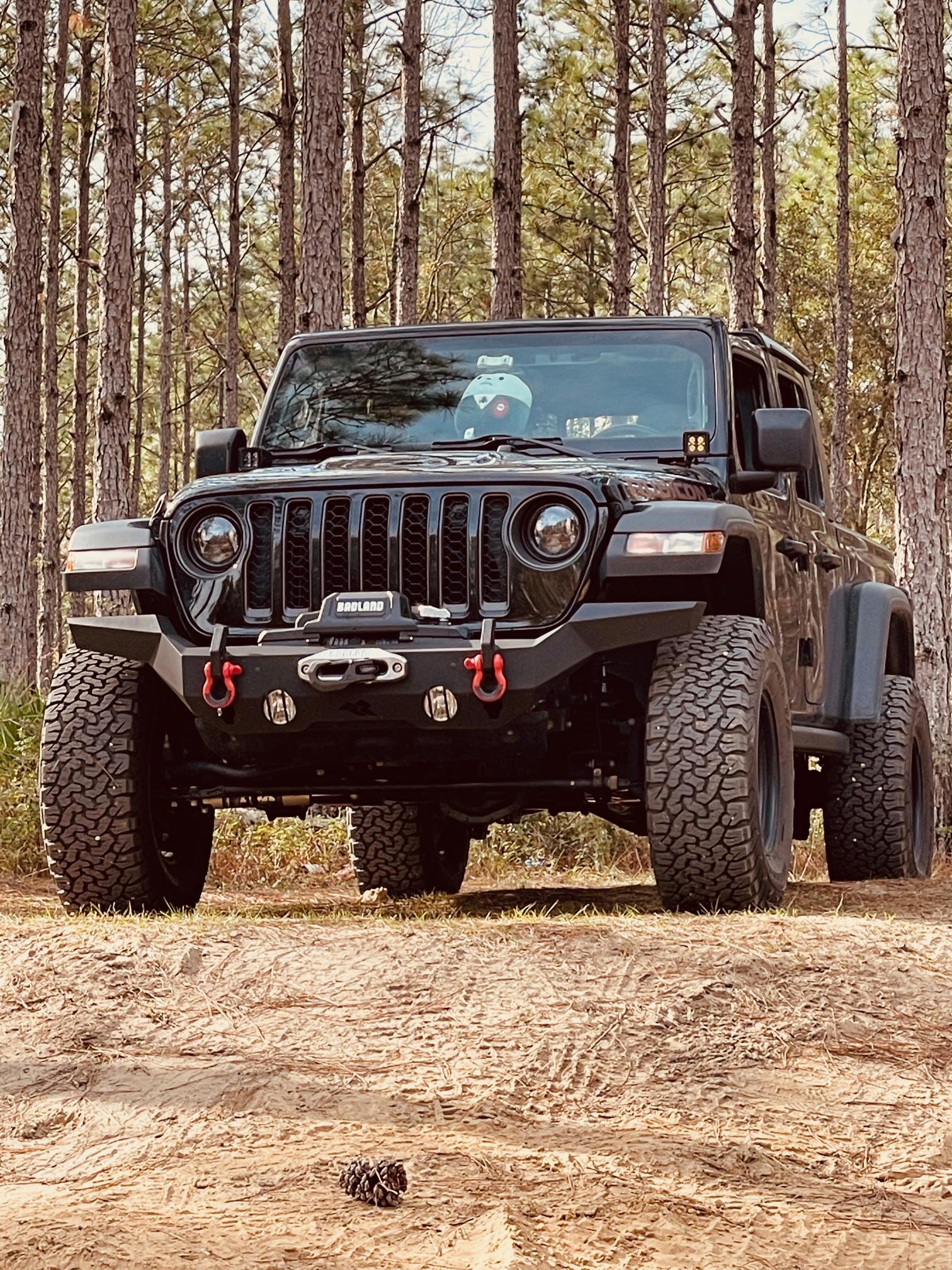 Jeep Gladiator Request: 35s with a Lift? IMG_2884