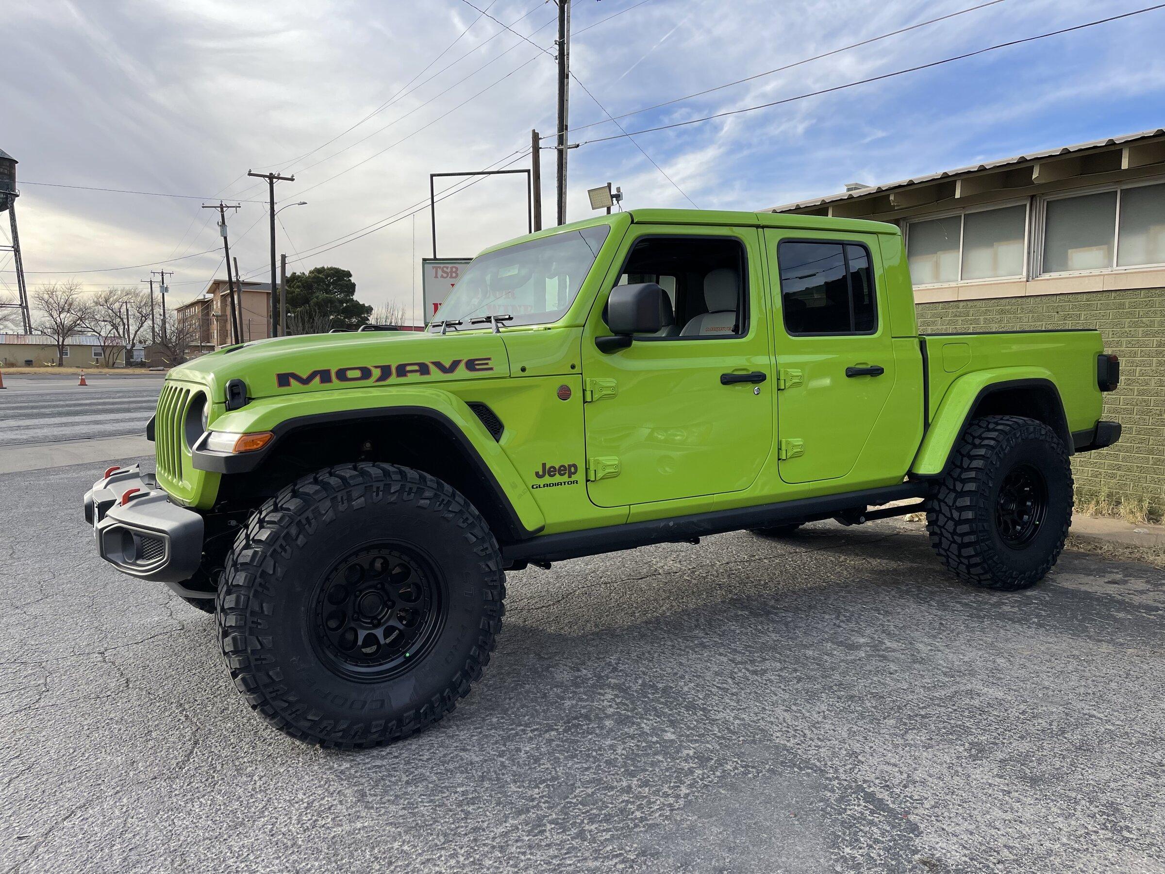 Jeep Gladiator Stock Mojave w/ 37s Thread 7B89D665-812B-43B1-B9BD-52B2AFB44A4E