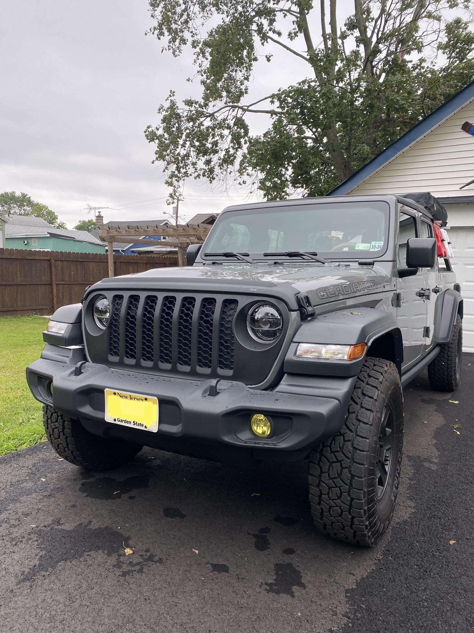 Jeep Gladiator Help with Tires Please. 35828CEF-66BB-469F-9601-05493E47876B