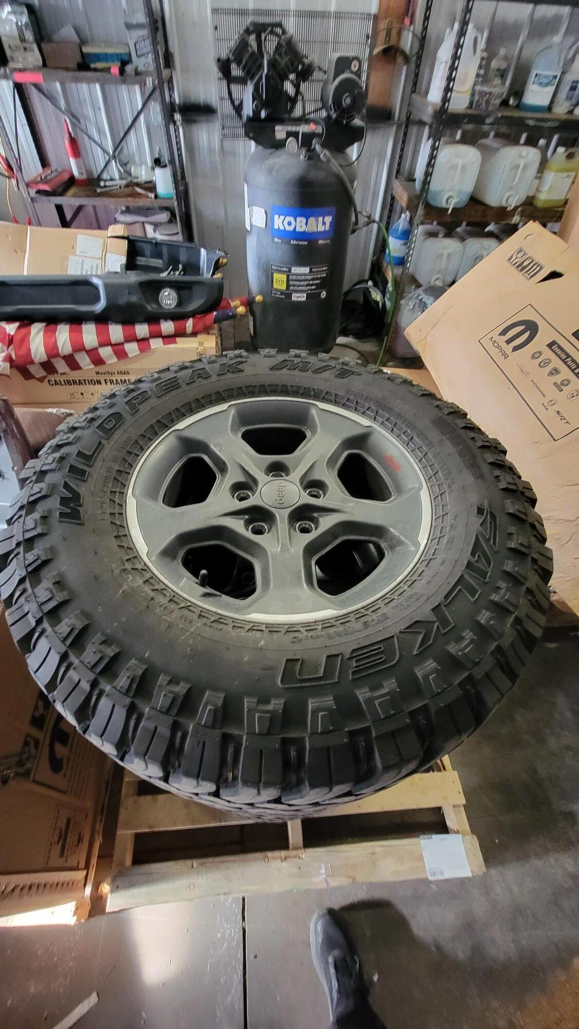 Jeep Gladiator Rubicon take off wheels and tires rubicon wheel