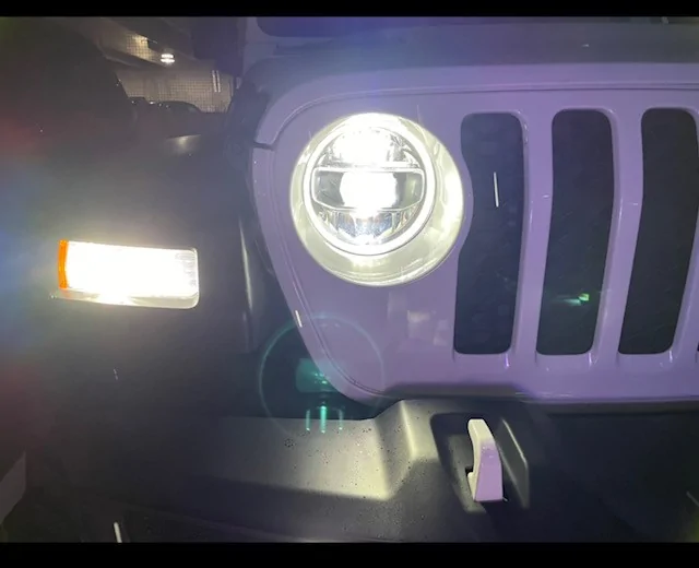 Jeep Gladiator dv8 led oem headlights headlight2