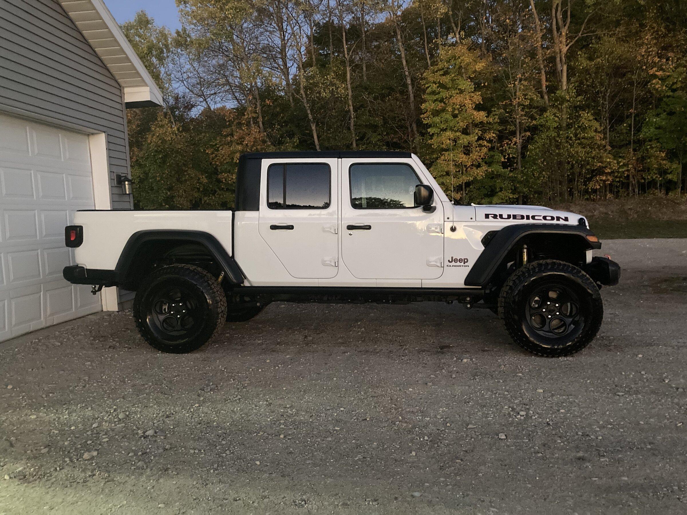 Jeep Gladiator Request: 35s with a Lift? 8C99EFAF-929B-41F4-A179-F123FDC22E78