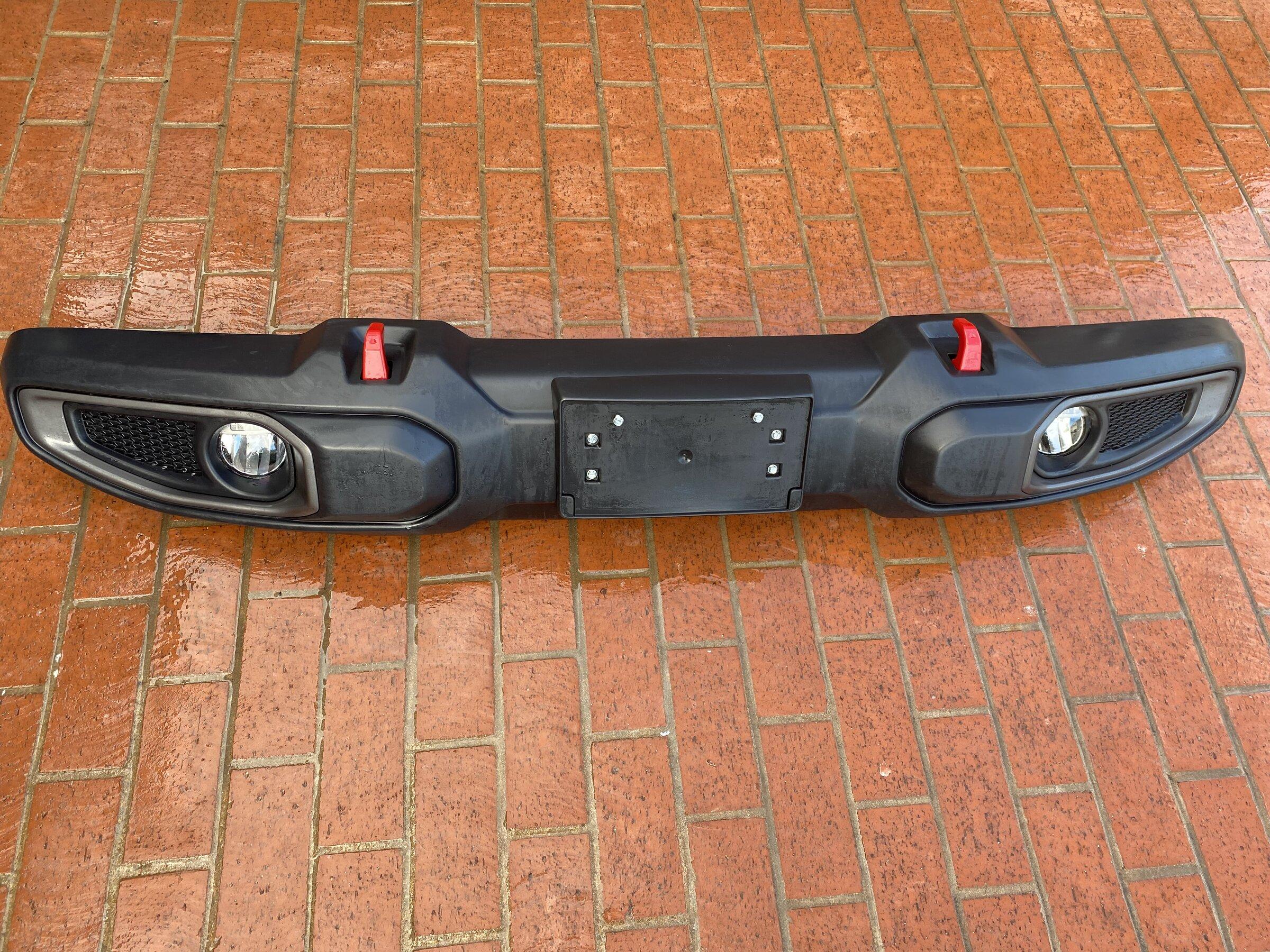 Jeep Gladiator Rubicon plastic bumper and front steel skid plate (Orange County, CA), pickup only IMG_1257.JPG