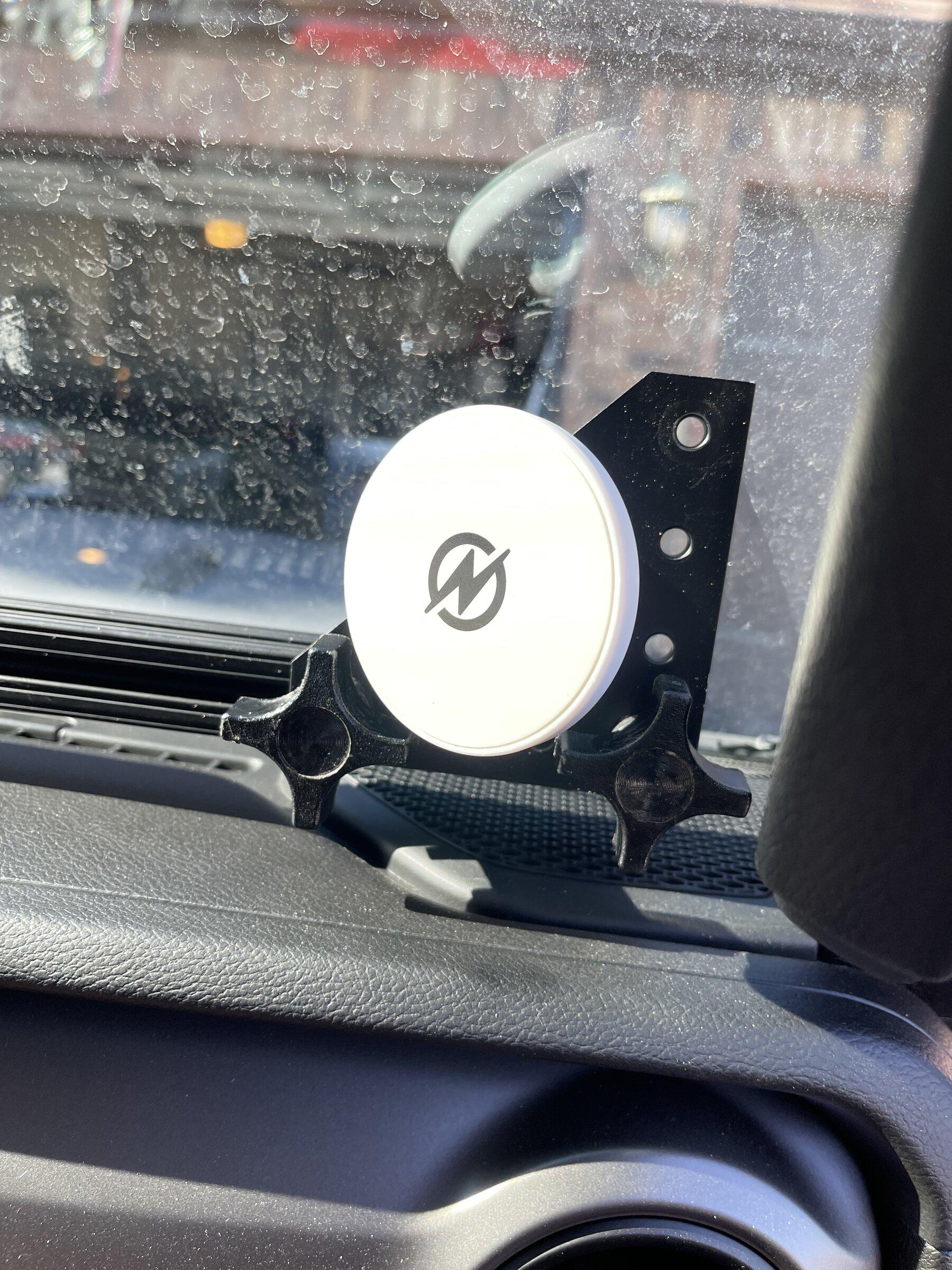 Jeep Gladiator My stab at a multi-use phone holder F2669360-E467-40F3-A312-79A5BFA3EE3E