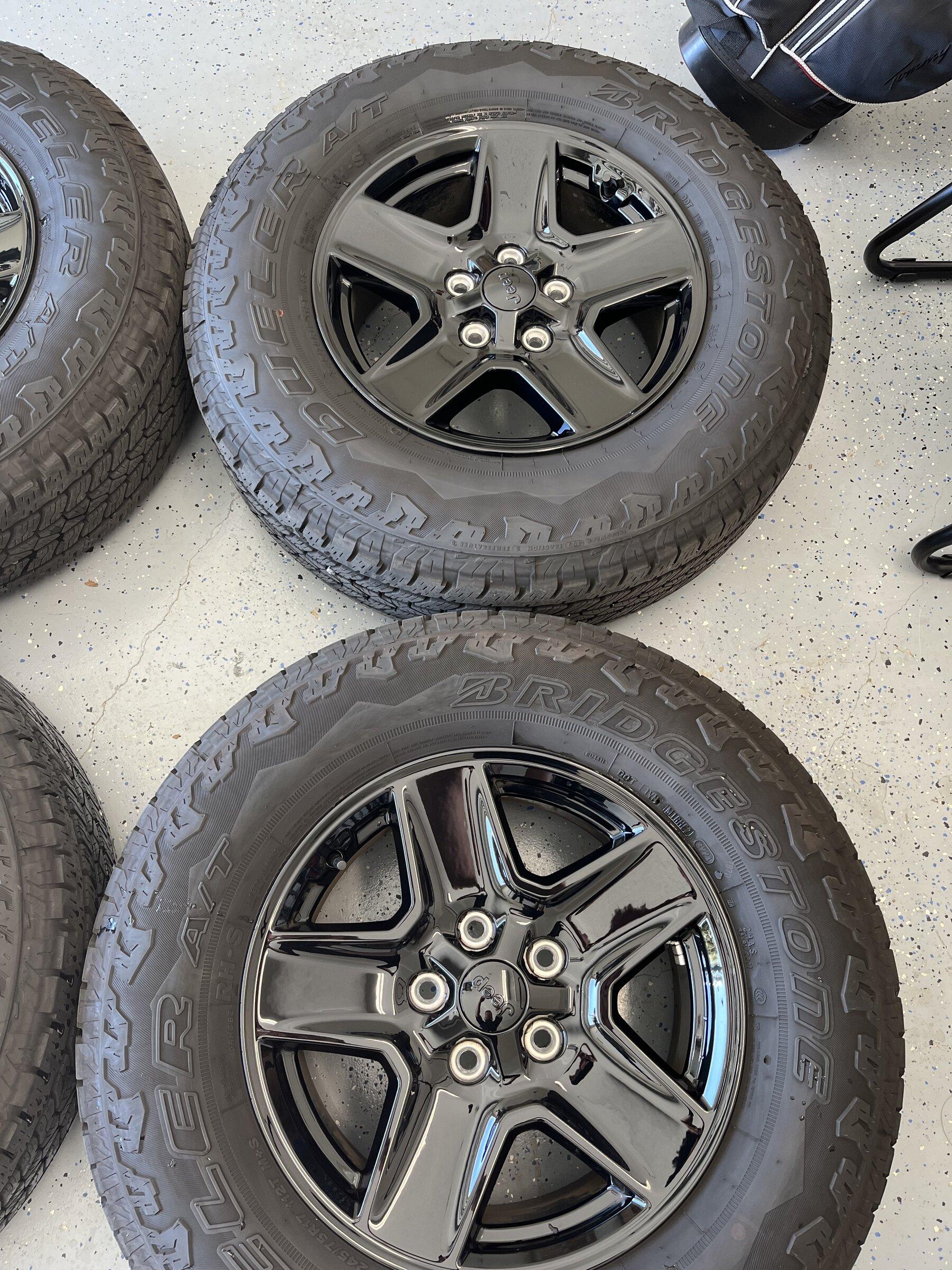 Jeep Gladiator 4 Sport S Wheels and Tires for Sale $750 6C690666-FAD4-464D-B342-55F5C292A4F0