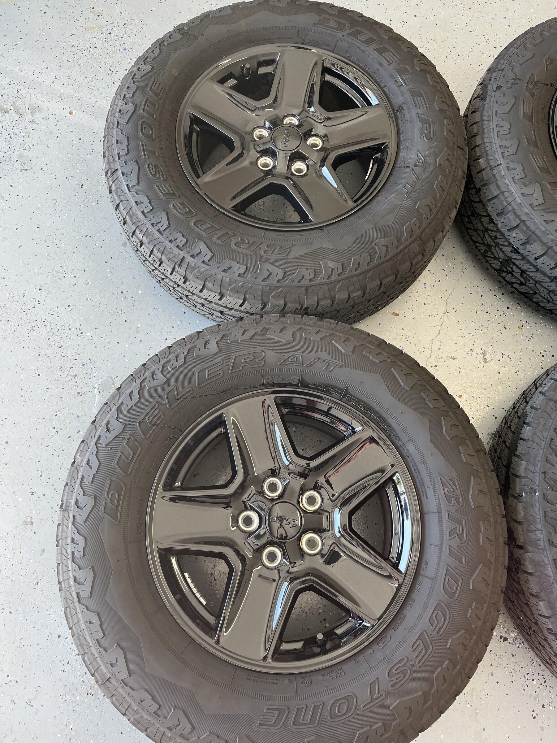Jeep Gladiator 4 Sport S Wheels and Tires for Sale $750 D3857ED1-5124-42F9-AAAB-B7B68AE4823F