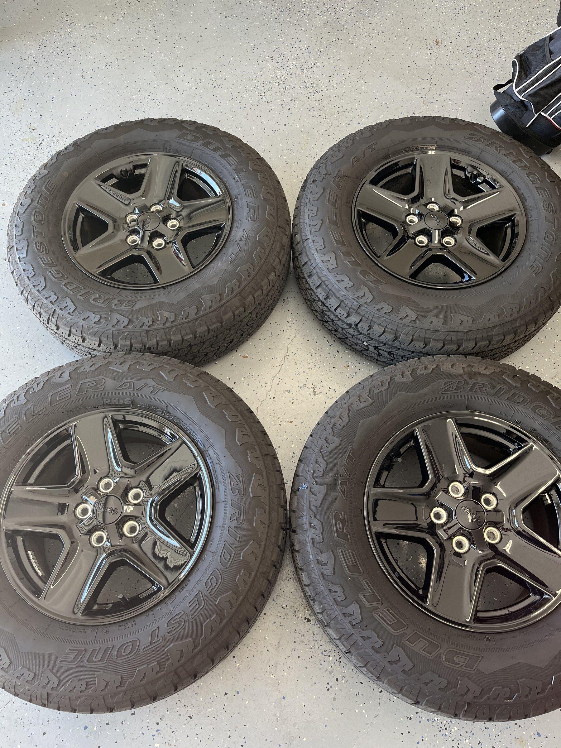 Jeep Gladiator 4 Sport S Wheels and Tires for Sale $750 5E0F4458-06EA-42F1-BAC3-63E7F5AFBB36