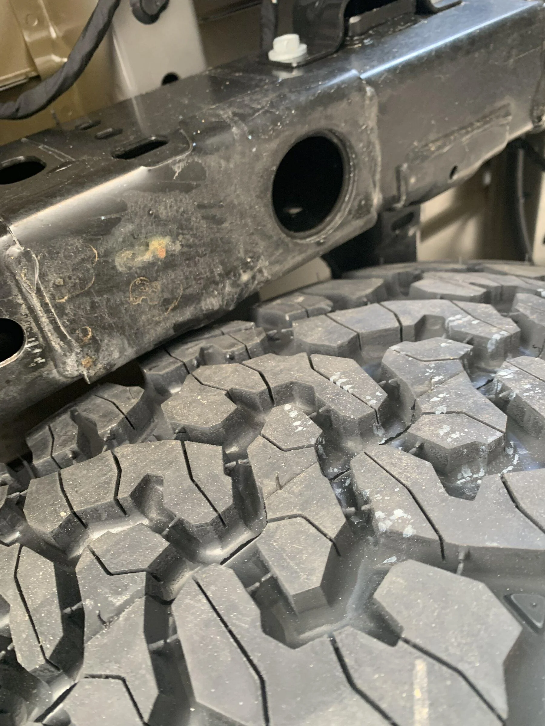 Jeep Gladiator 37” spare tire - list of tires that fit under the bed IMG_4298
