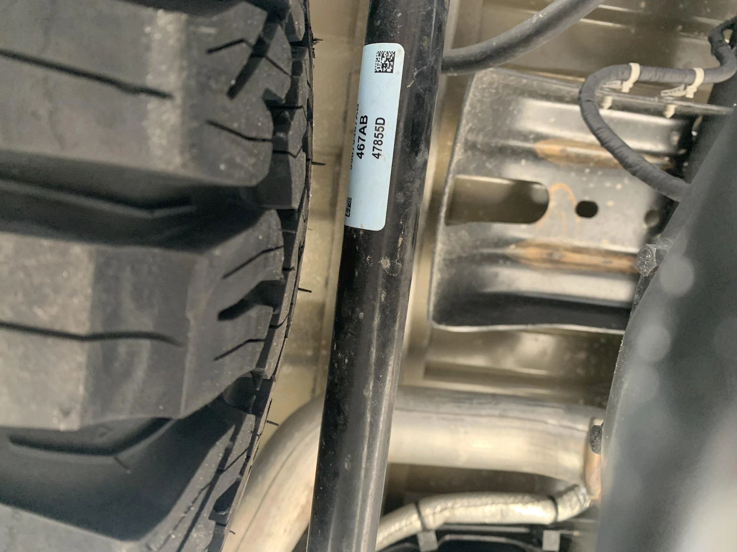 Jeep Gladiator 37” spare tire - list of tires that fit under the bed IMG_4299