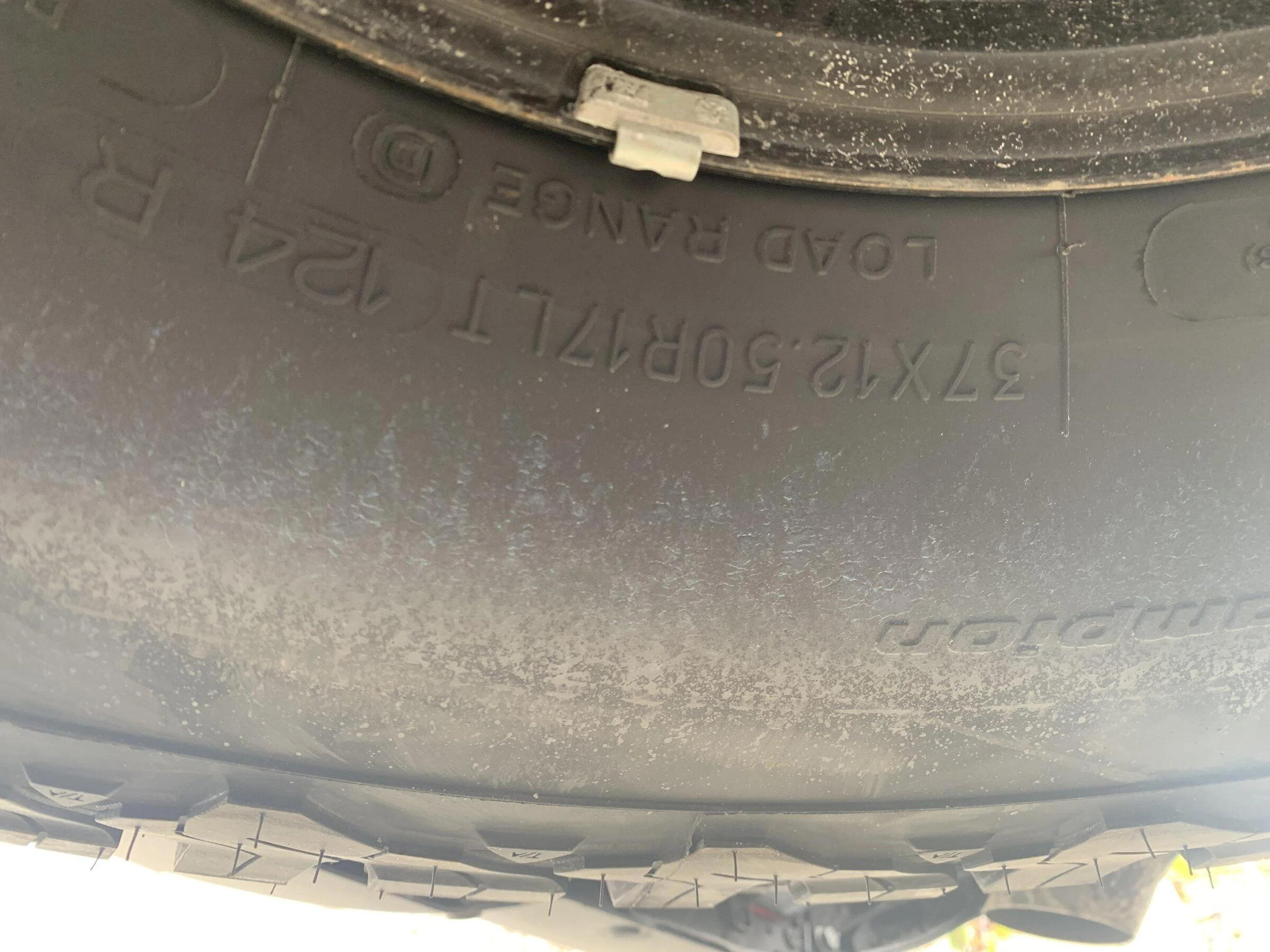 Jeep Gladiator 37” spare tire - list of tires that fit under the bed IMG_4302