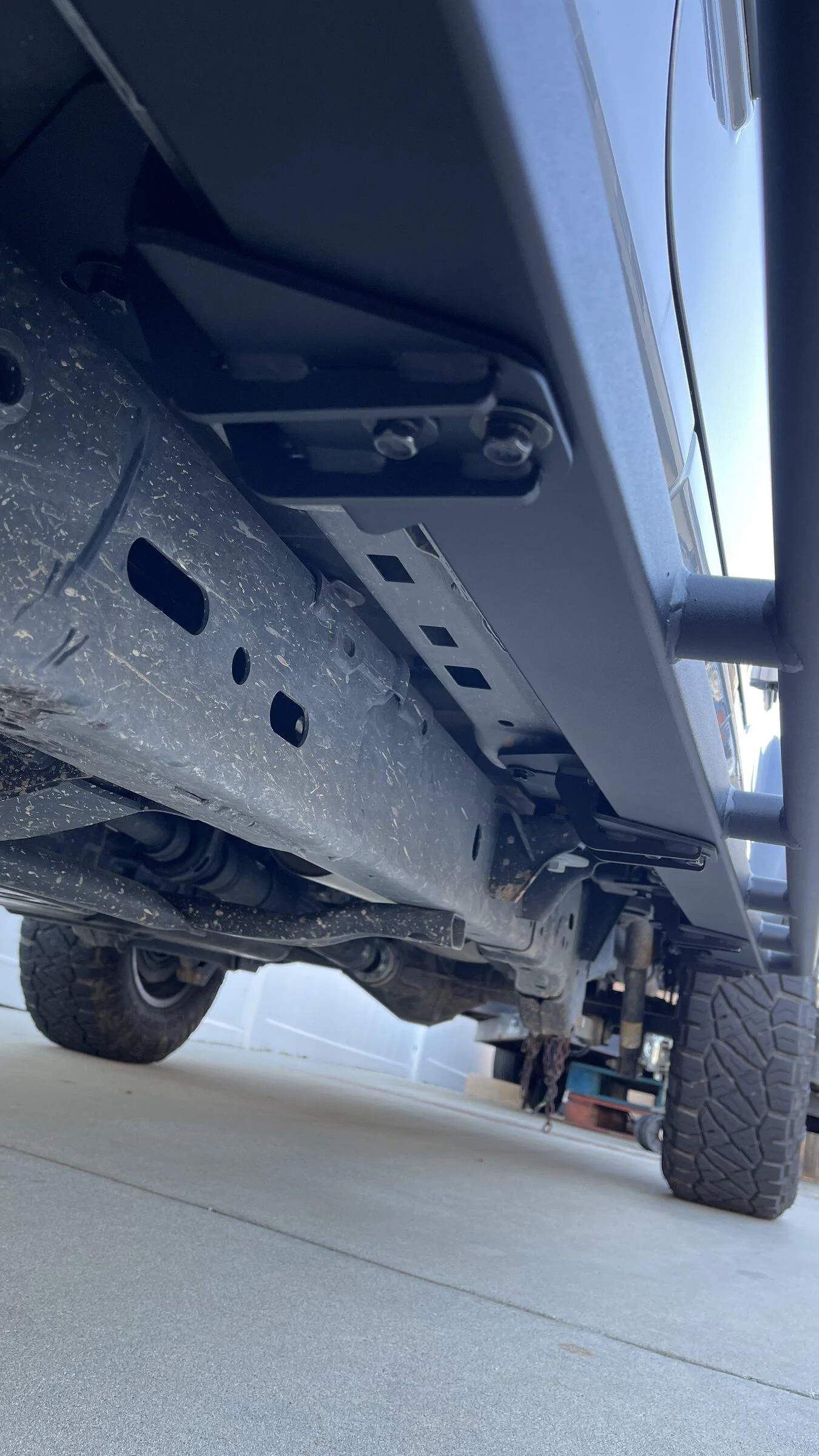 Jeep Gladiator Body Armor rock crawler side steps 705F6B7E-0E5A-49CC-91A1-EFB4E519BAD5