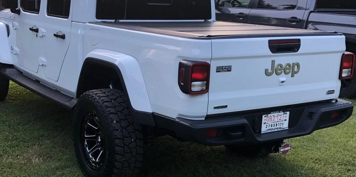 Jeep Gladiator Overland OEM Bumpers and Running Boards (Excellent Condition) Jeep Rear Bumper (2)
